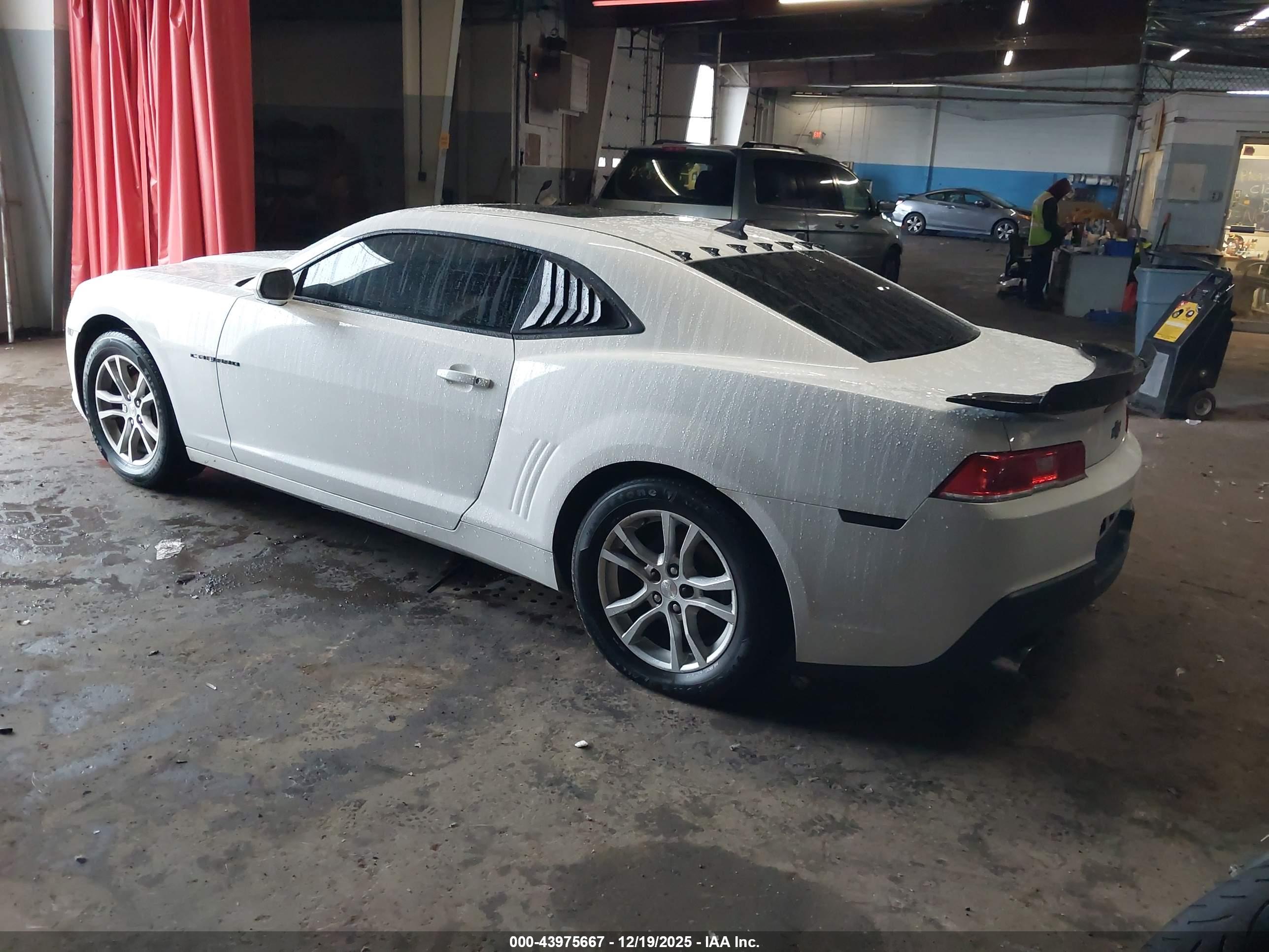 CHEVROLET CAMARO image 3