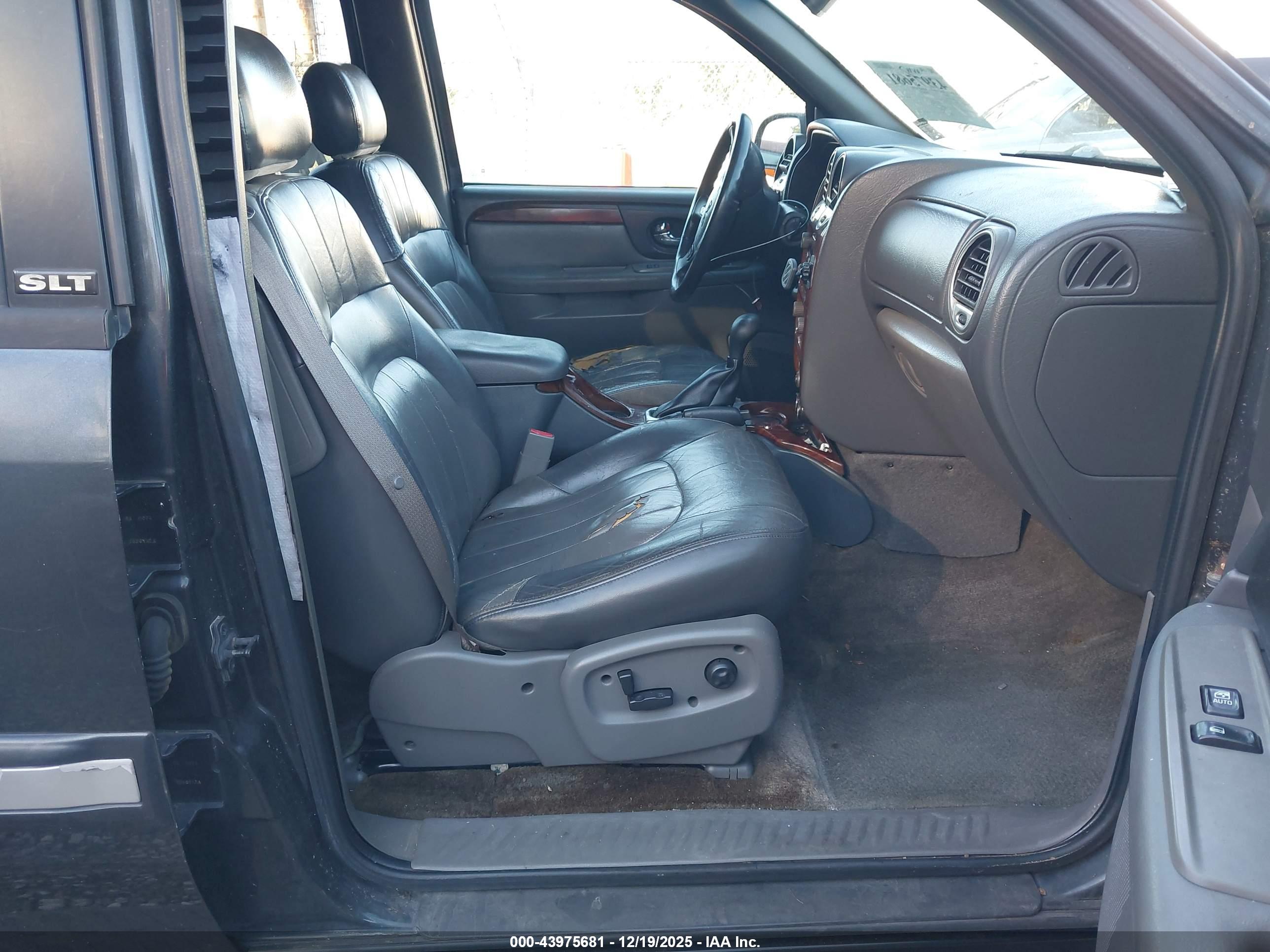 GMC ENVOY image 5