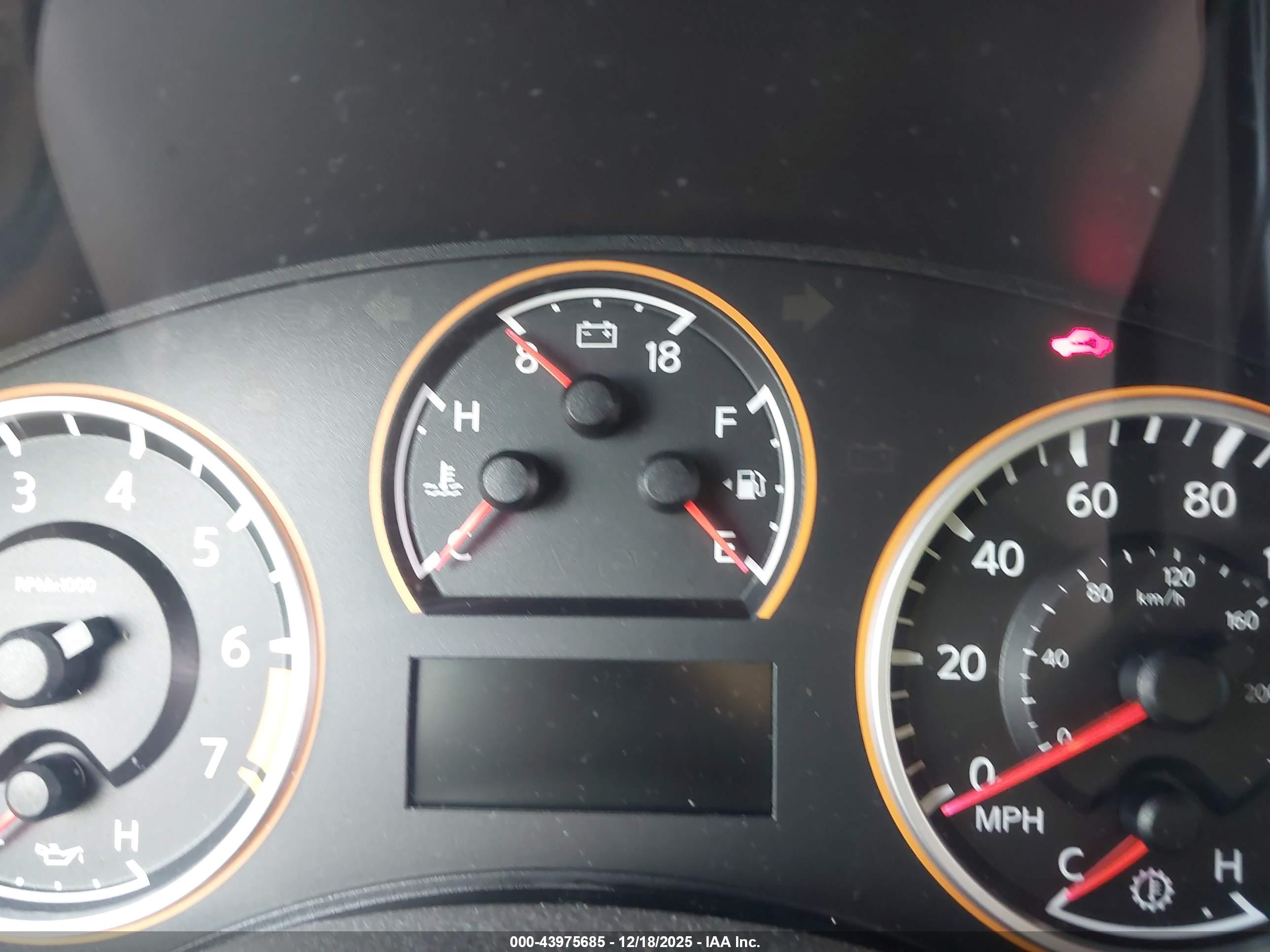NISSAN ARMADA image 7