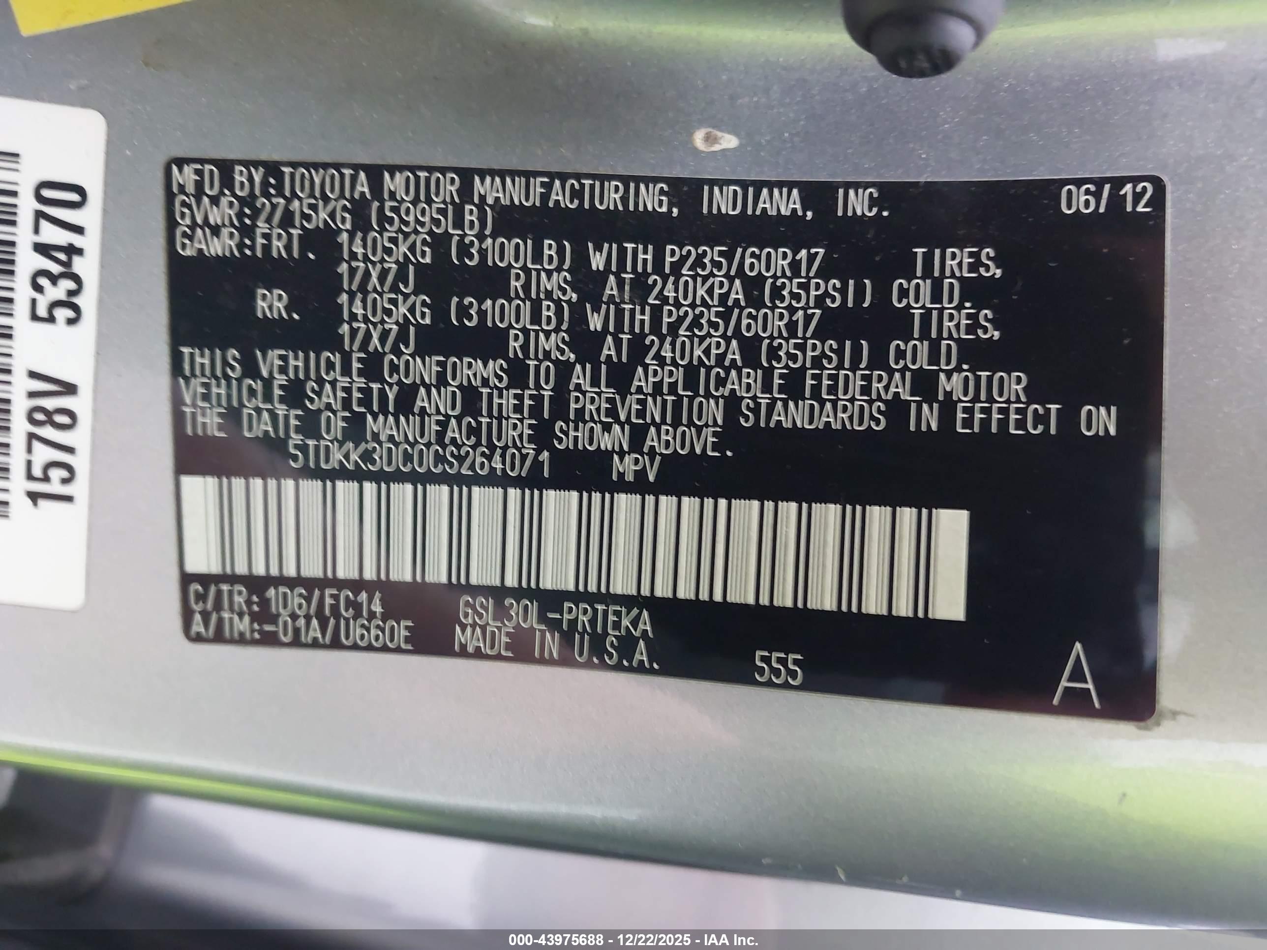 TOYOTA SIENNA image 9