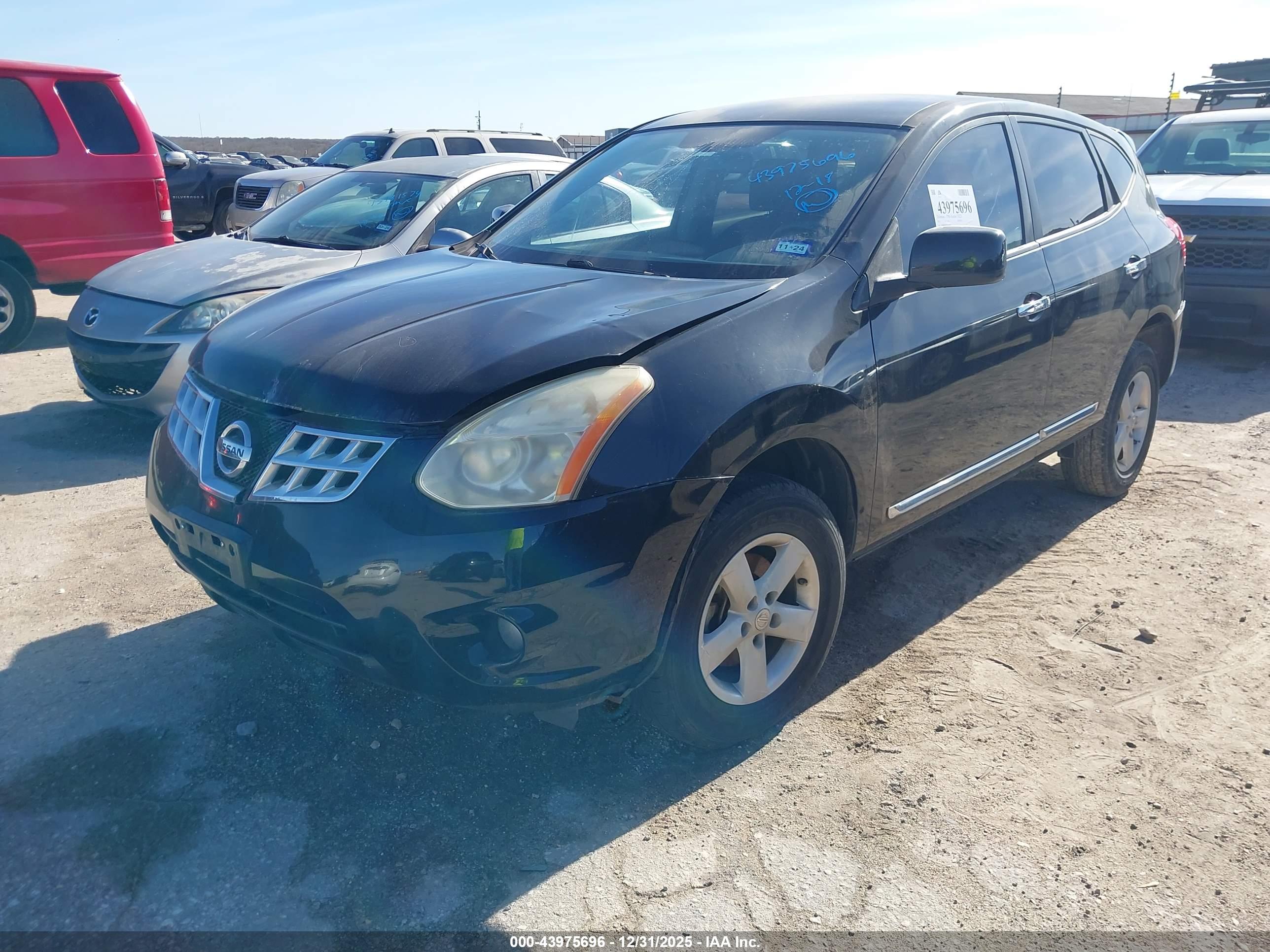 NISSAN ROGUE image 2