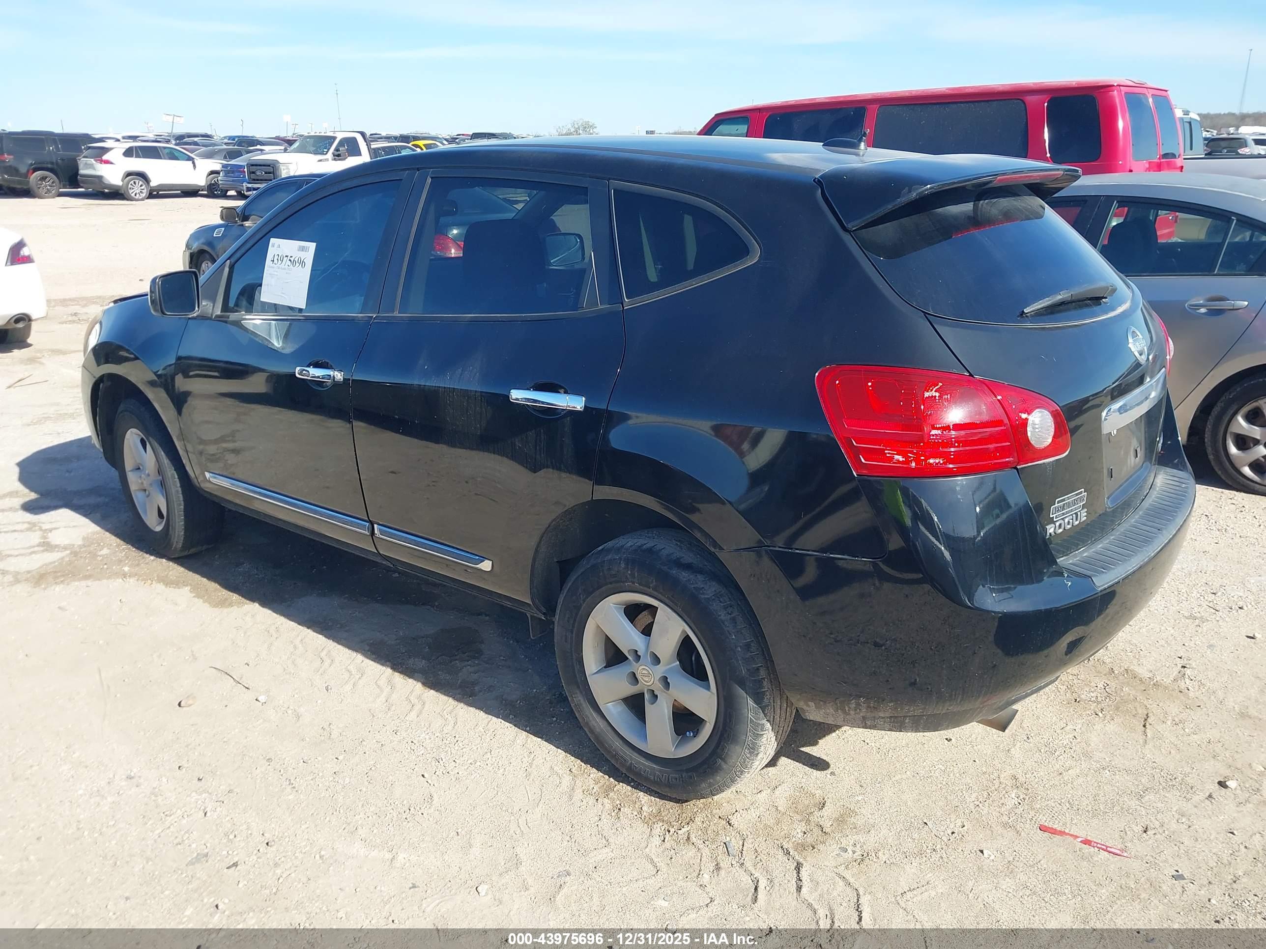 NISSAN ROGUE image 3