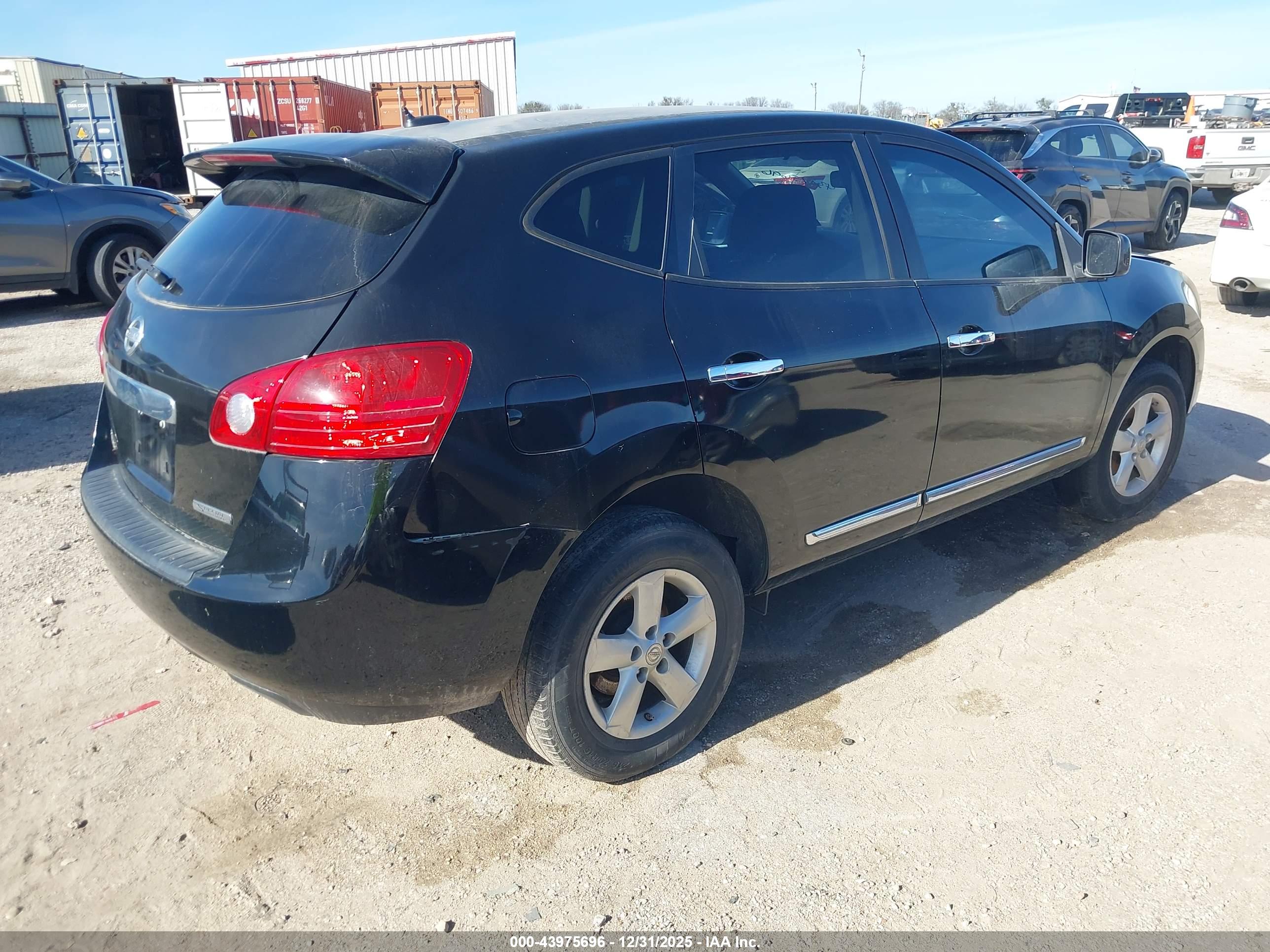 NISSAN ROGUE image 4