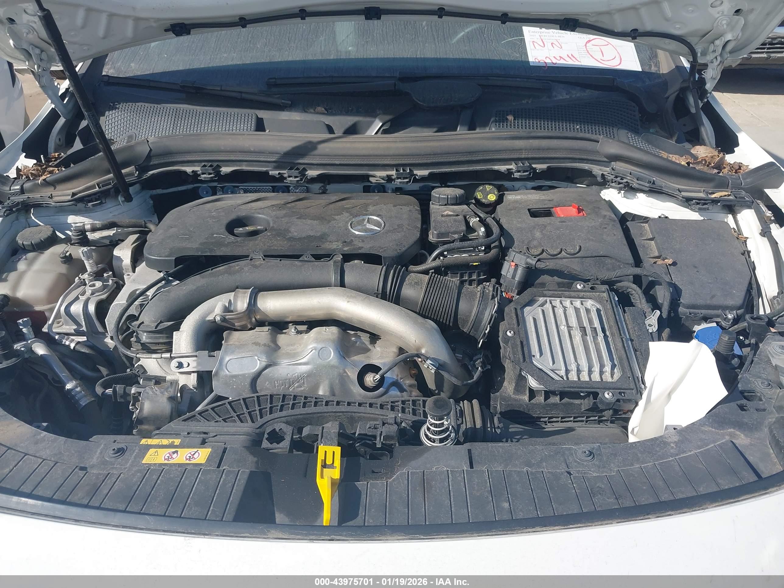 MERCEDES-BENZ GLA image 10