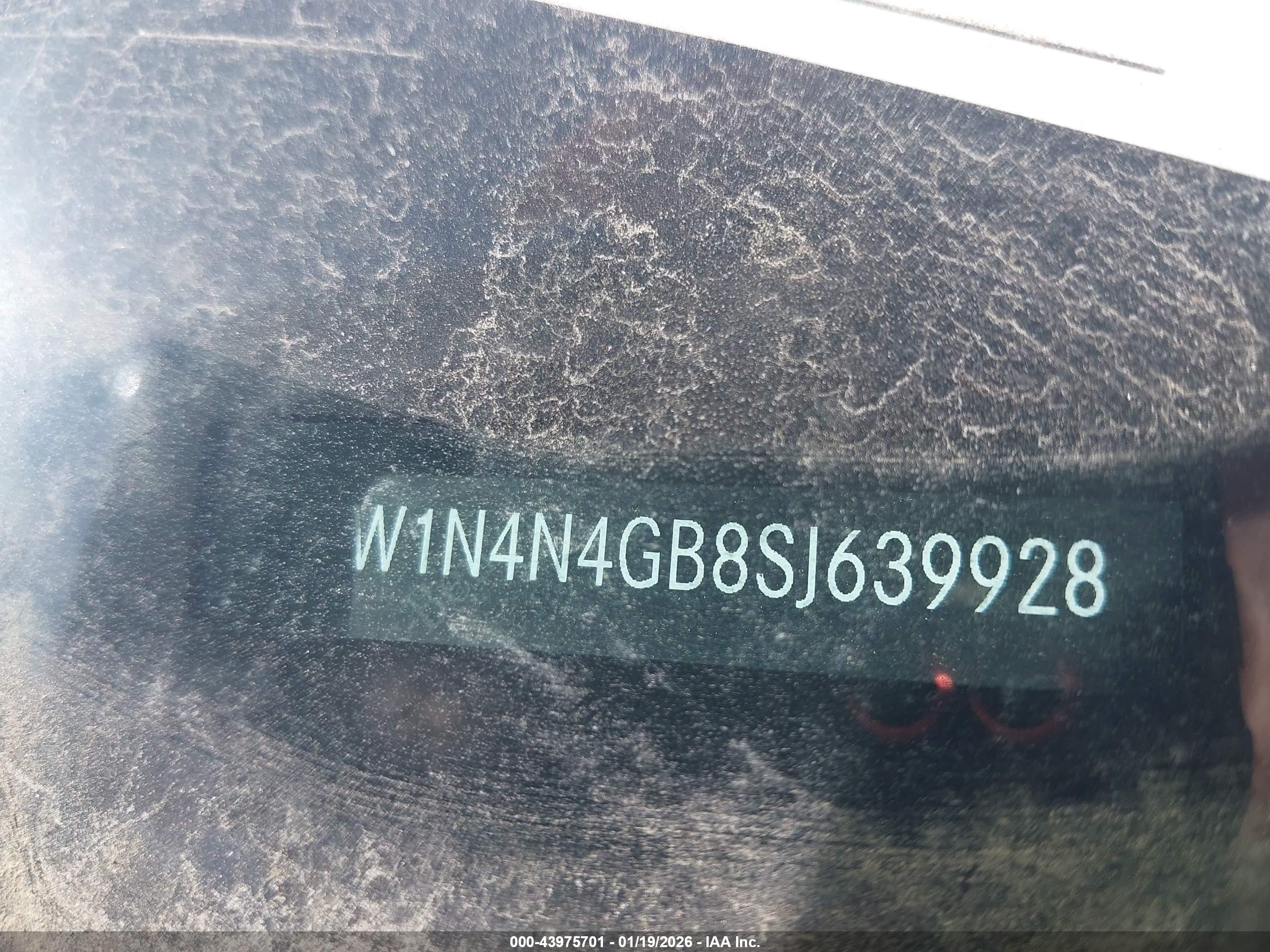 MERCEDES-BENZ GLA image 9