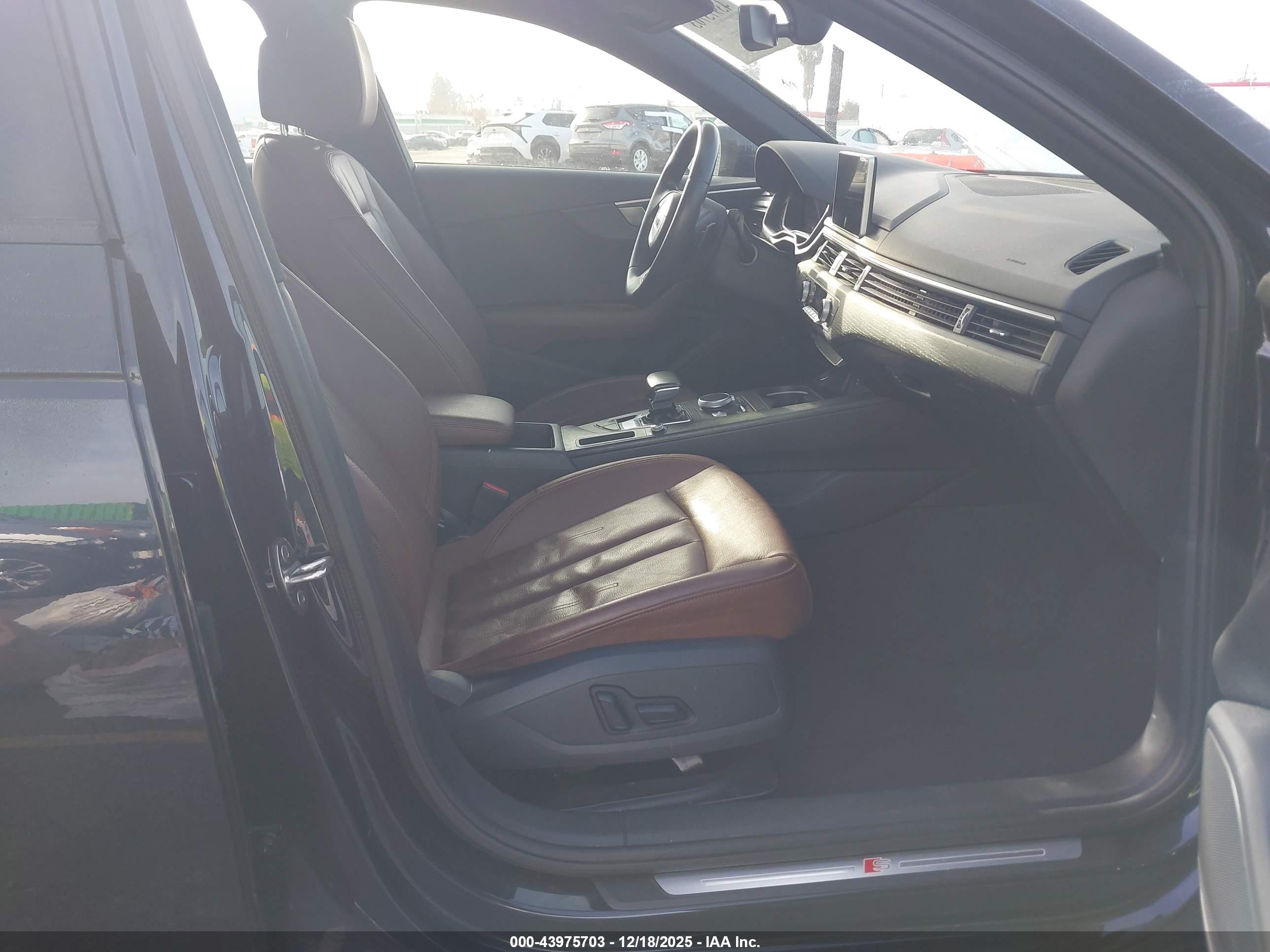 AUDI A4 image 5