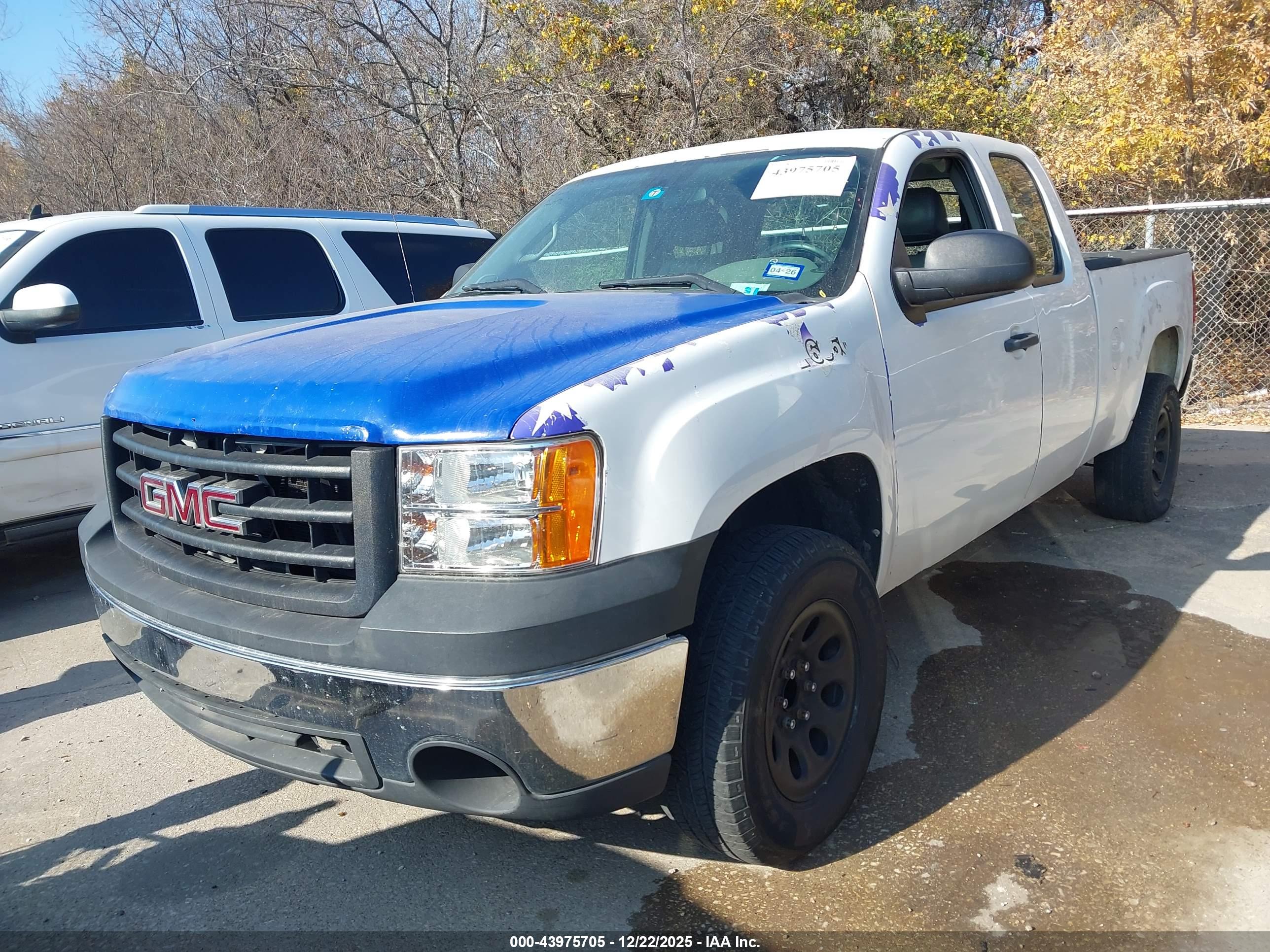 GMC SIERRA image 2