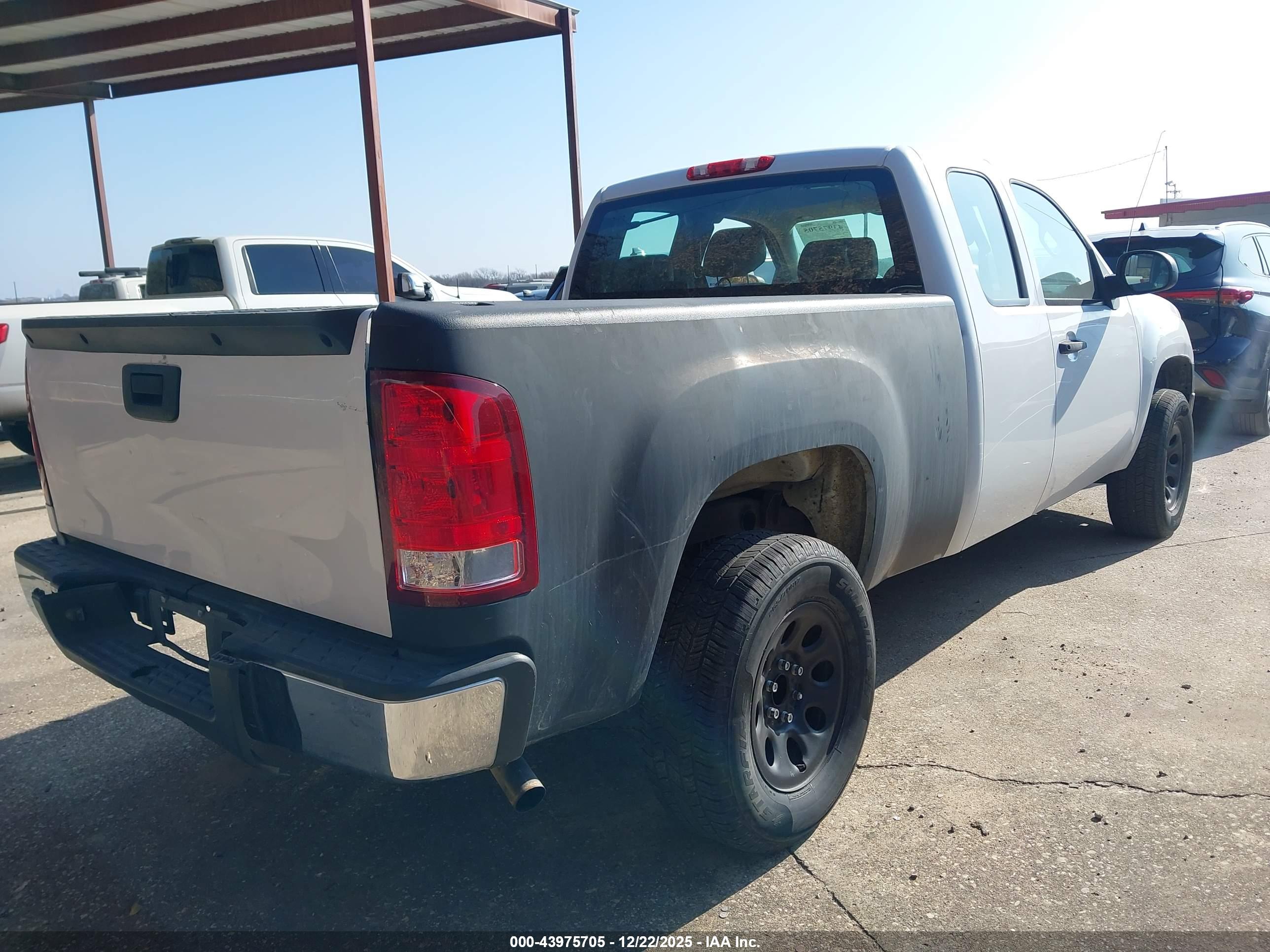 GMC SIERRA image 4