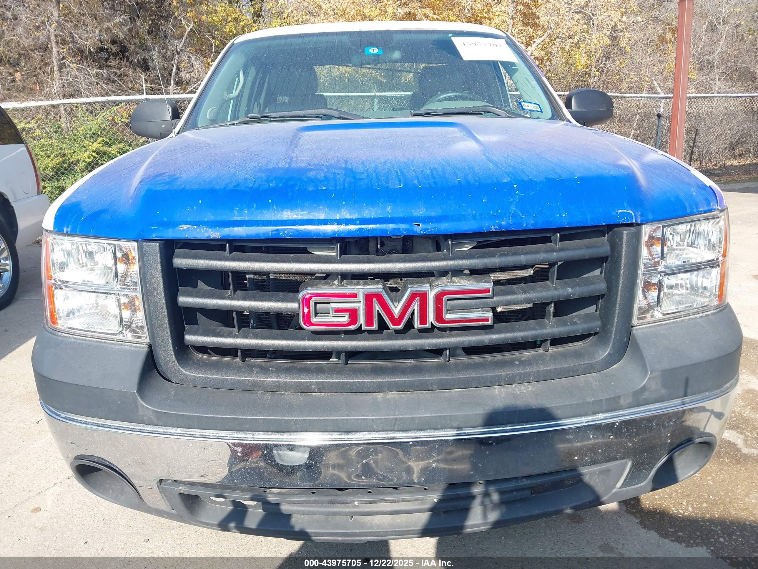 GMC SIERRA image 6