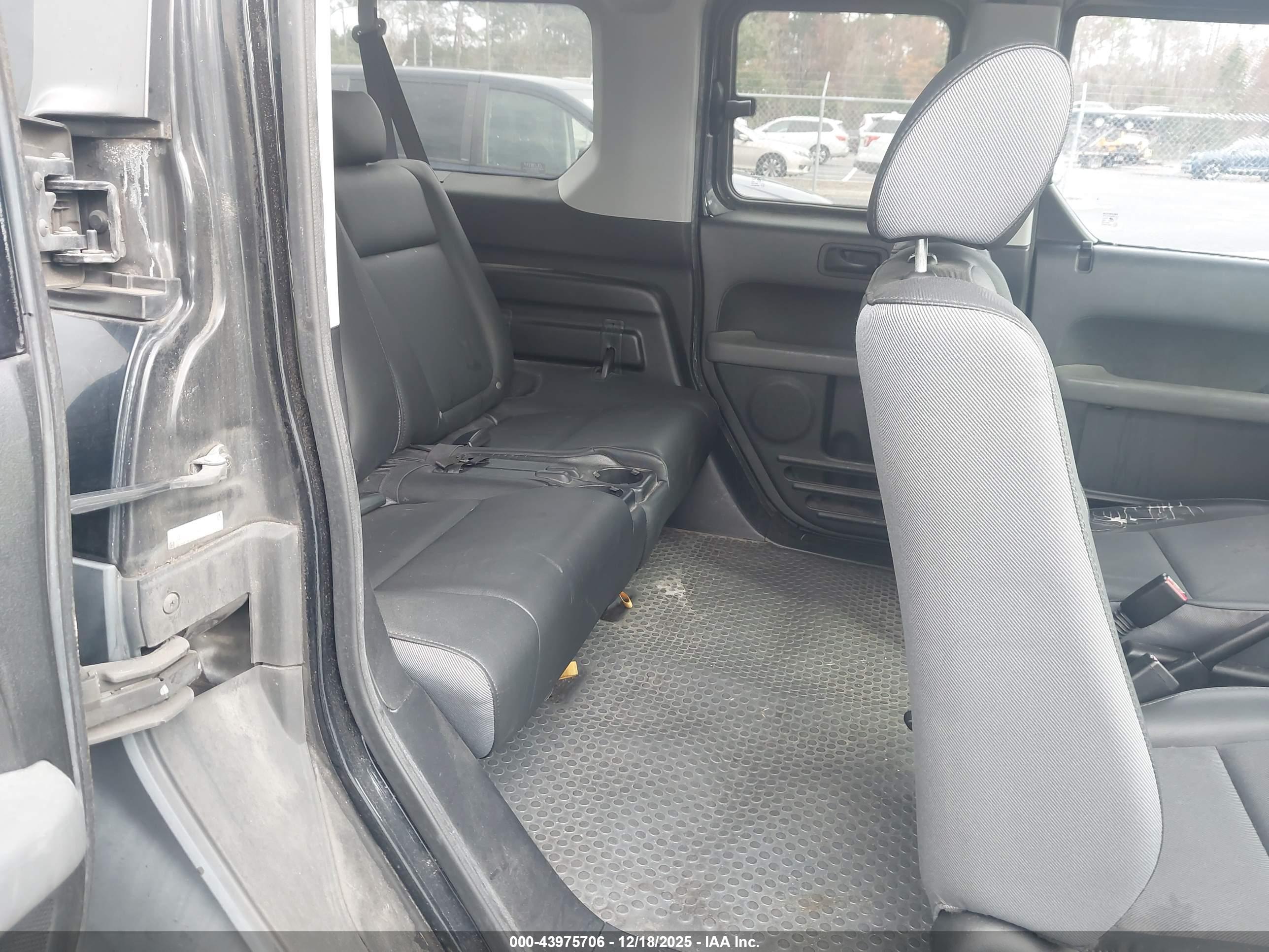 HONDA ELEMENT image 8