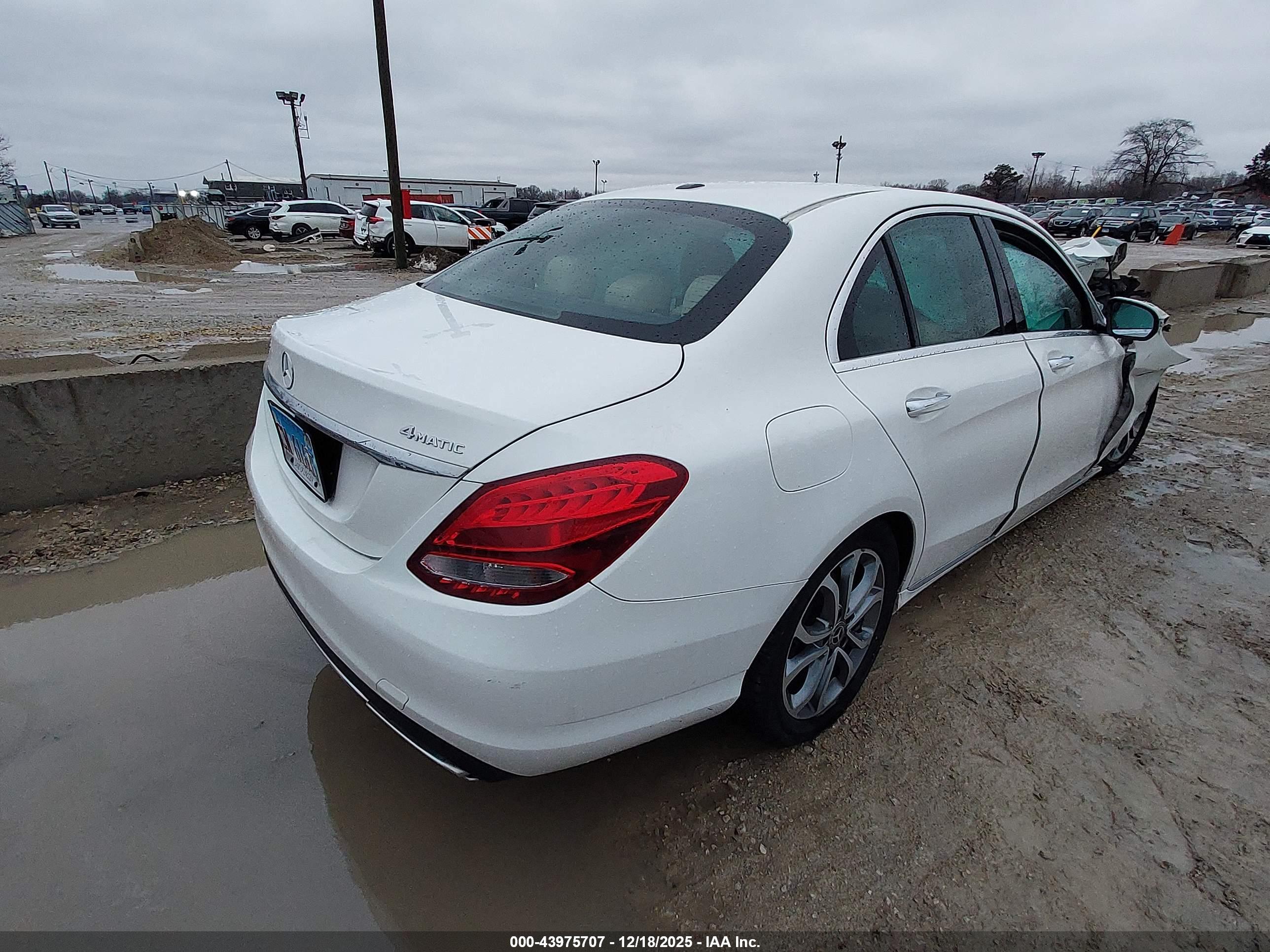 MERCEDES-BENZ C image 4