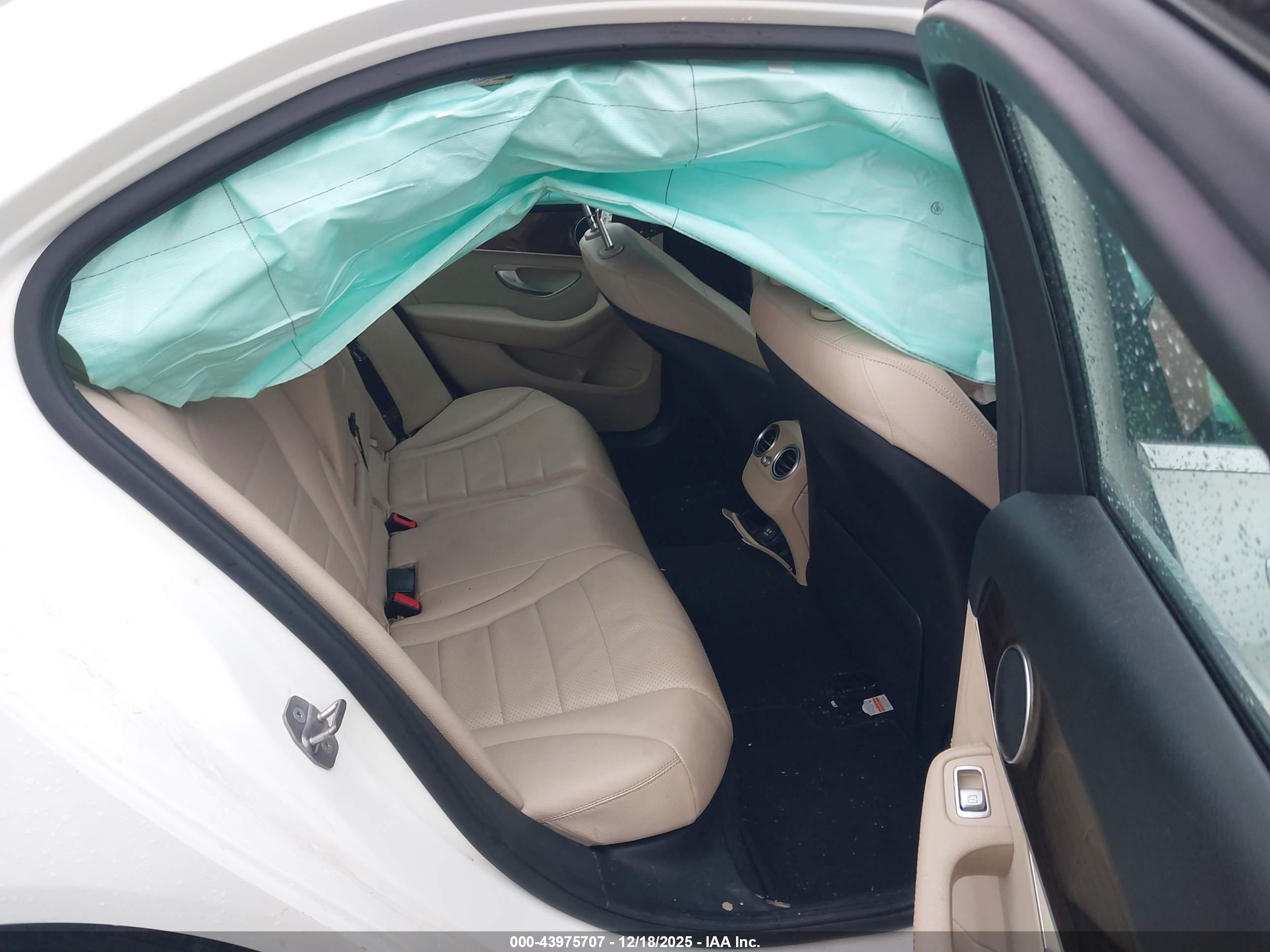 MERCEDES-BENZ C image 8