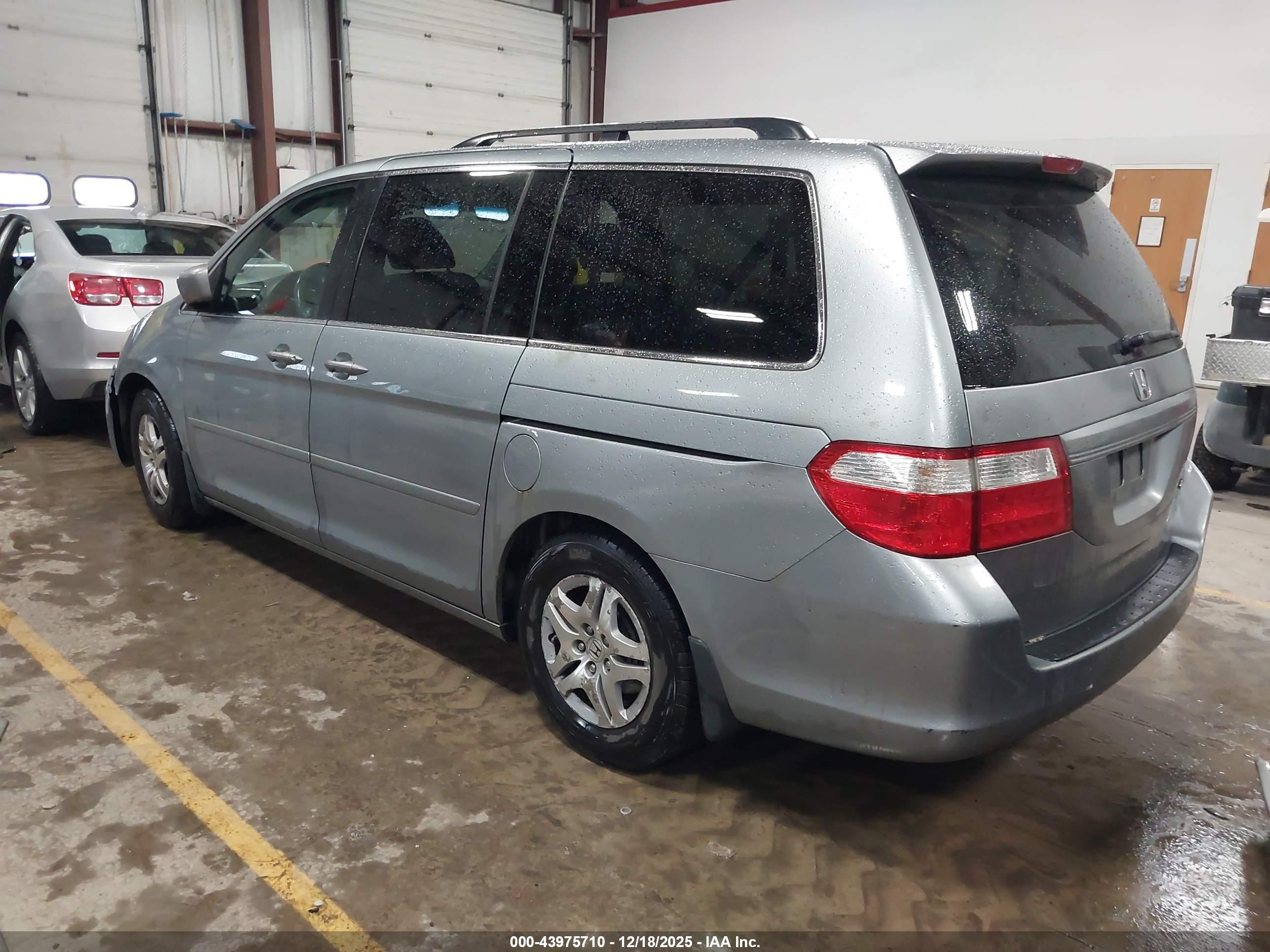 HONDA ODYSSEY image 3