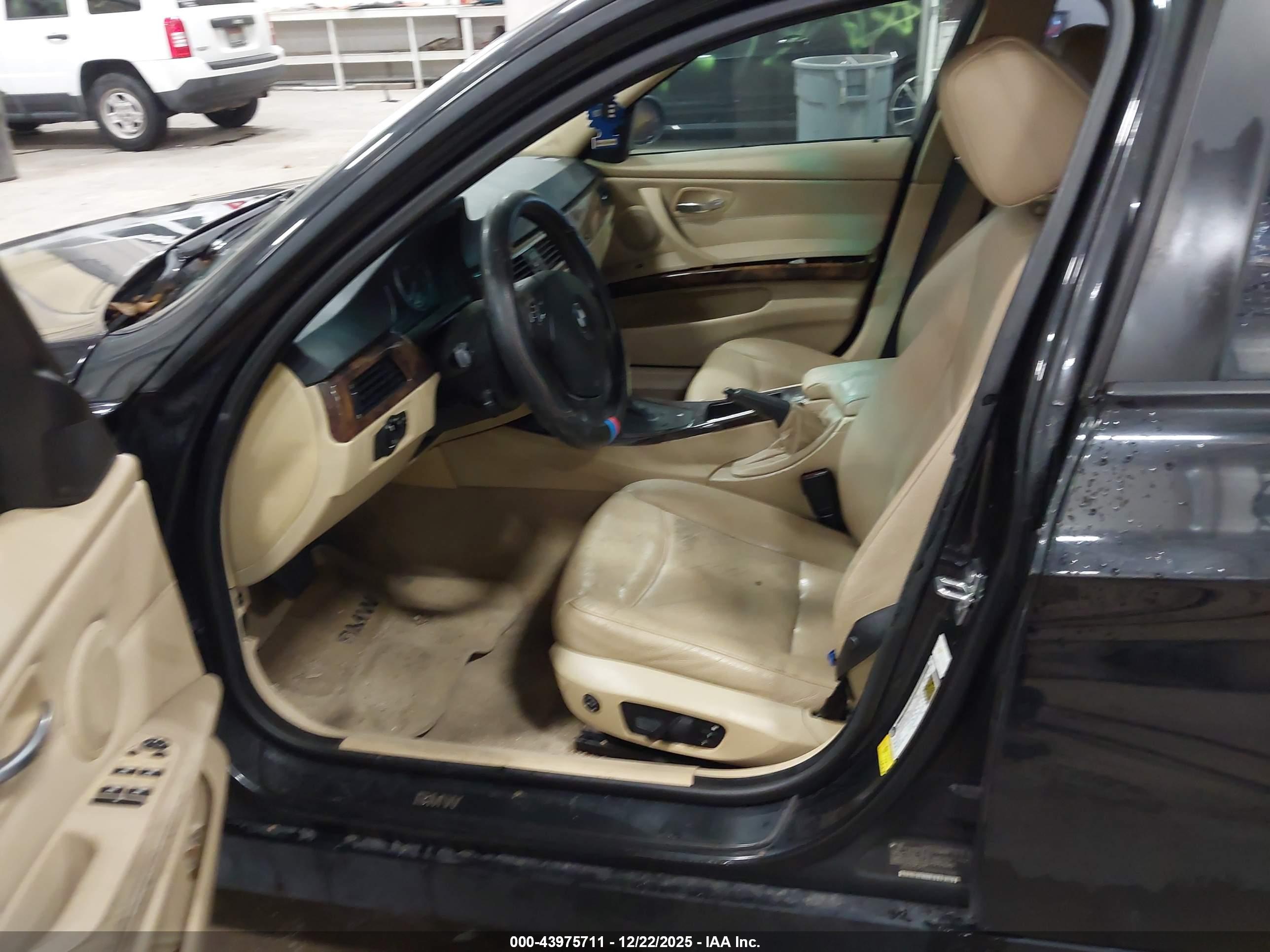 BMW 328I image 5