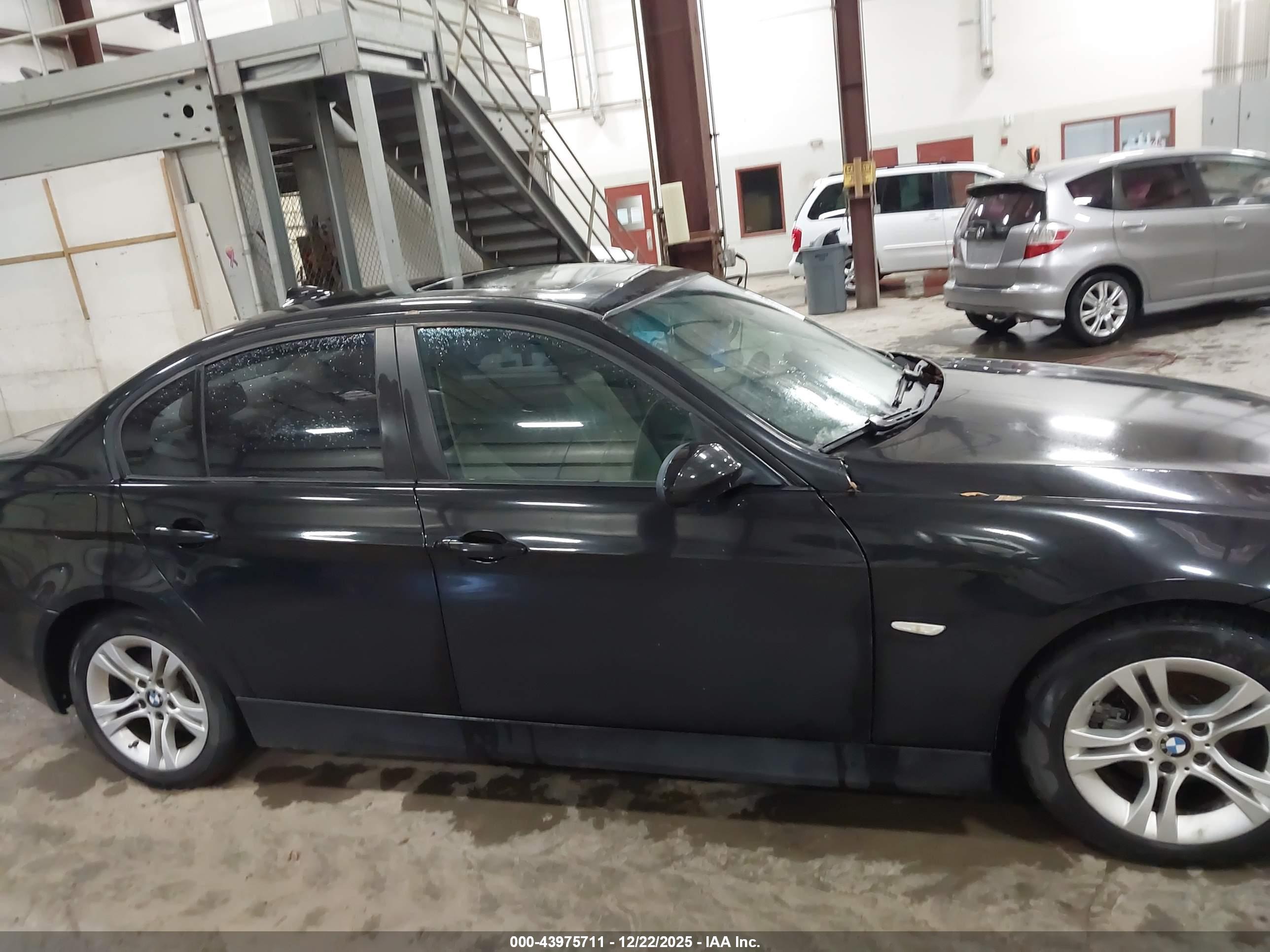 BMW 328I image 6