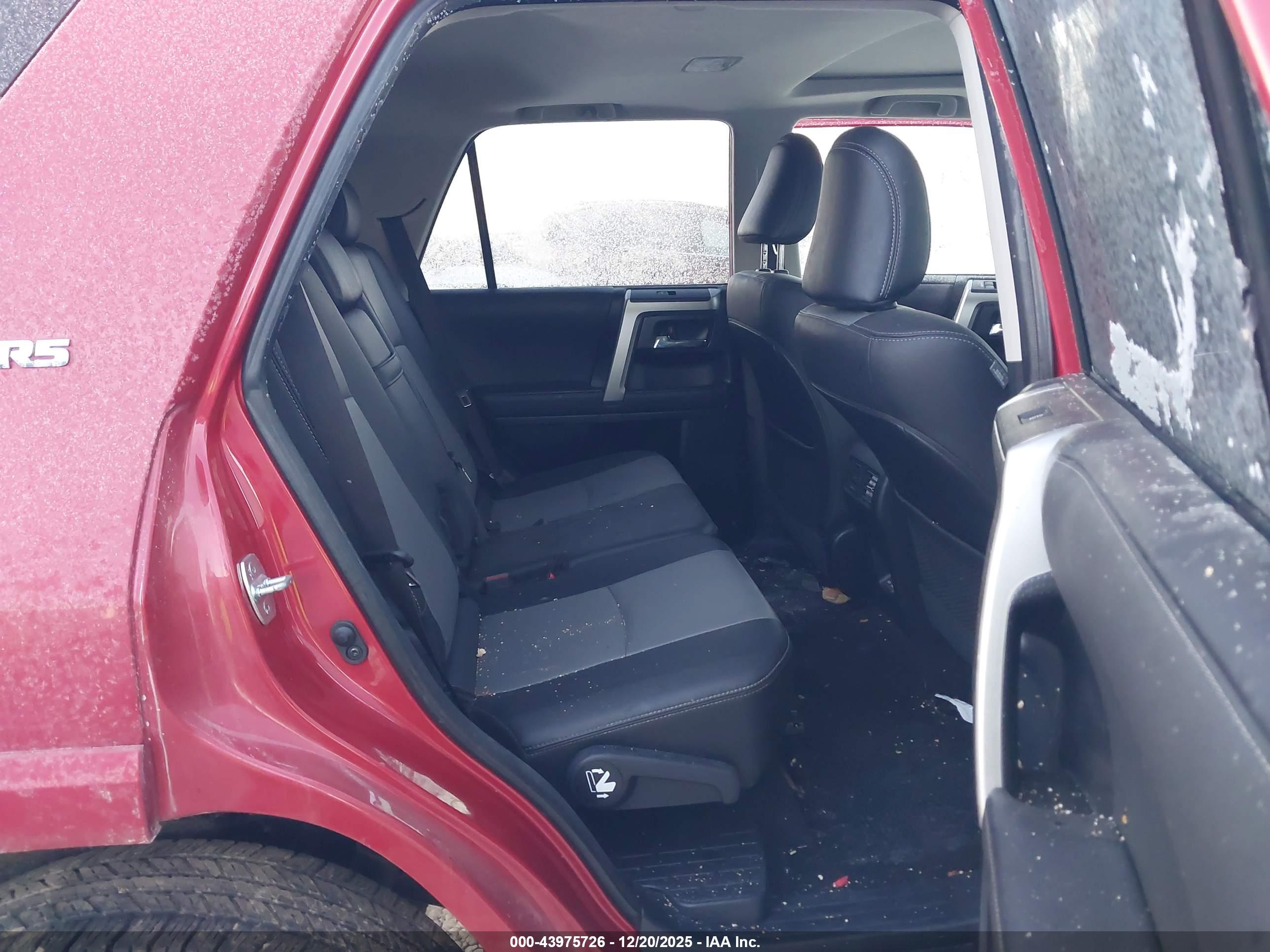 TOYOTA 4RUNNER image 8