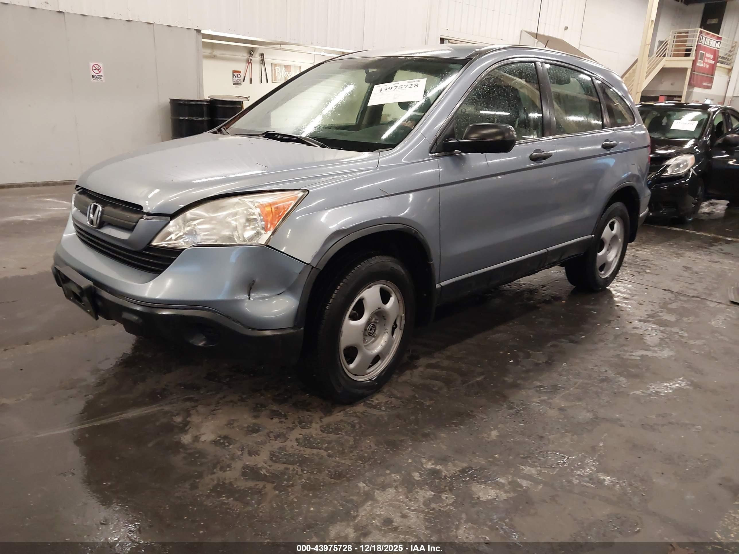 HONDA CR-V image 2
