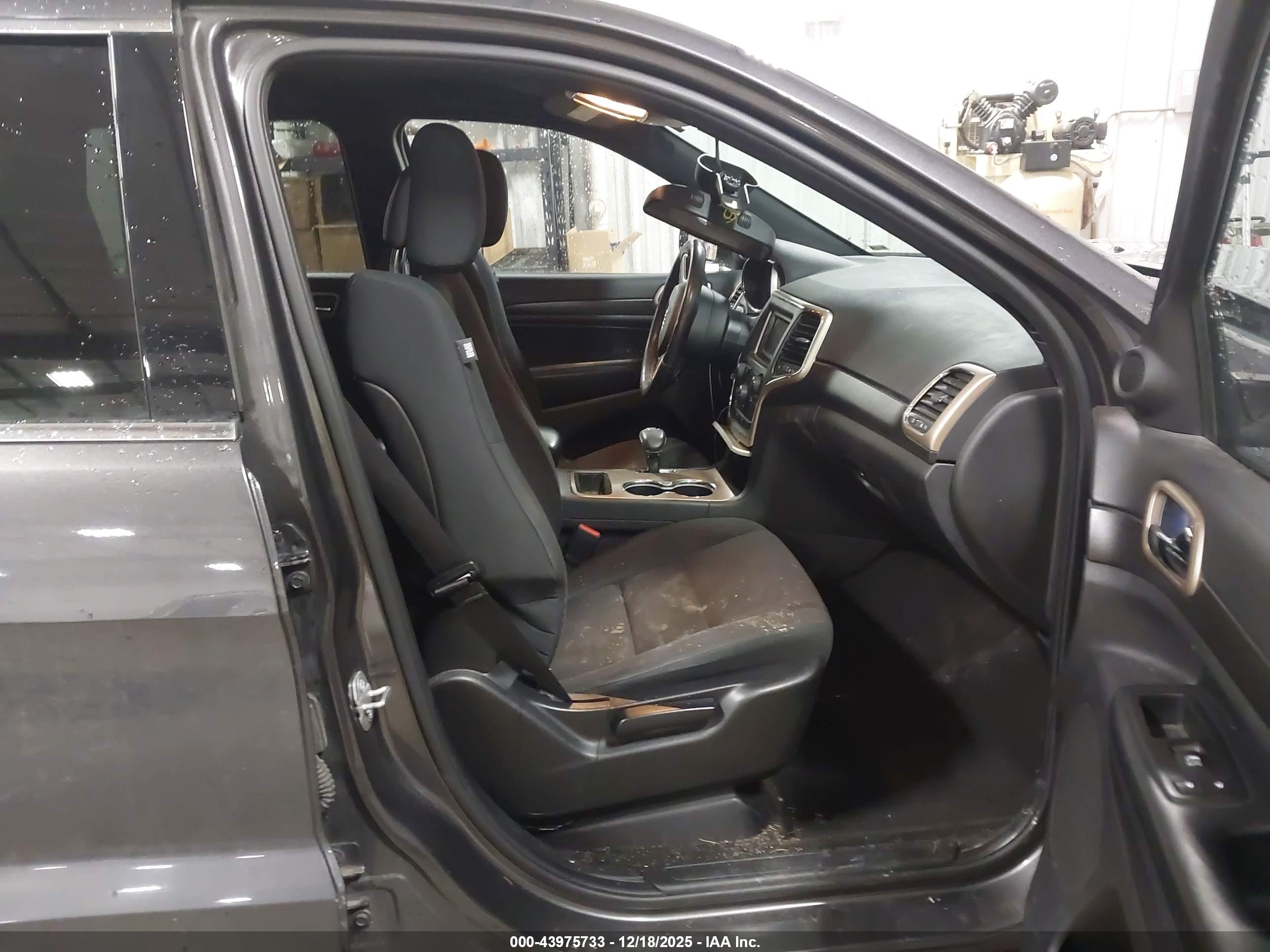 JEEP GRAND image 5