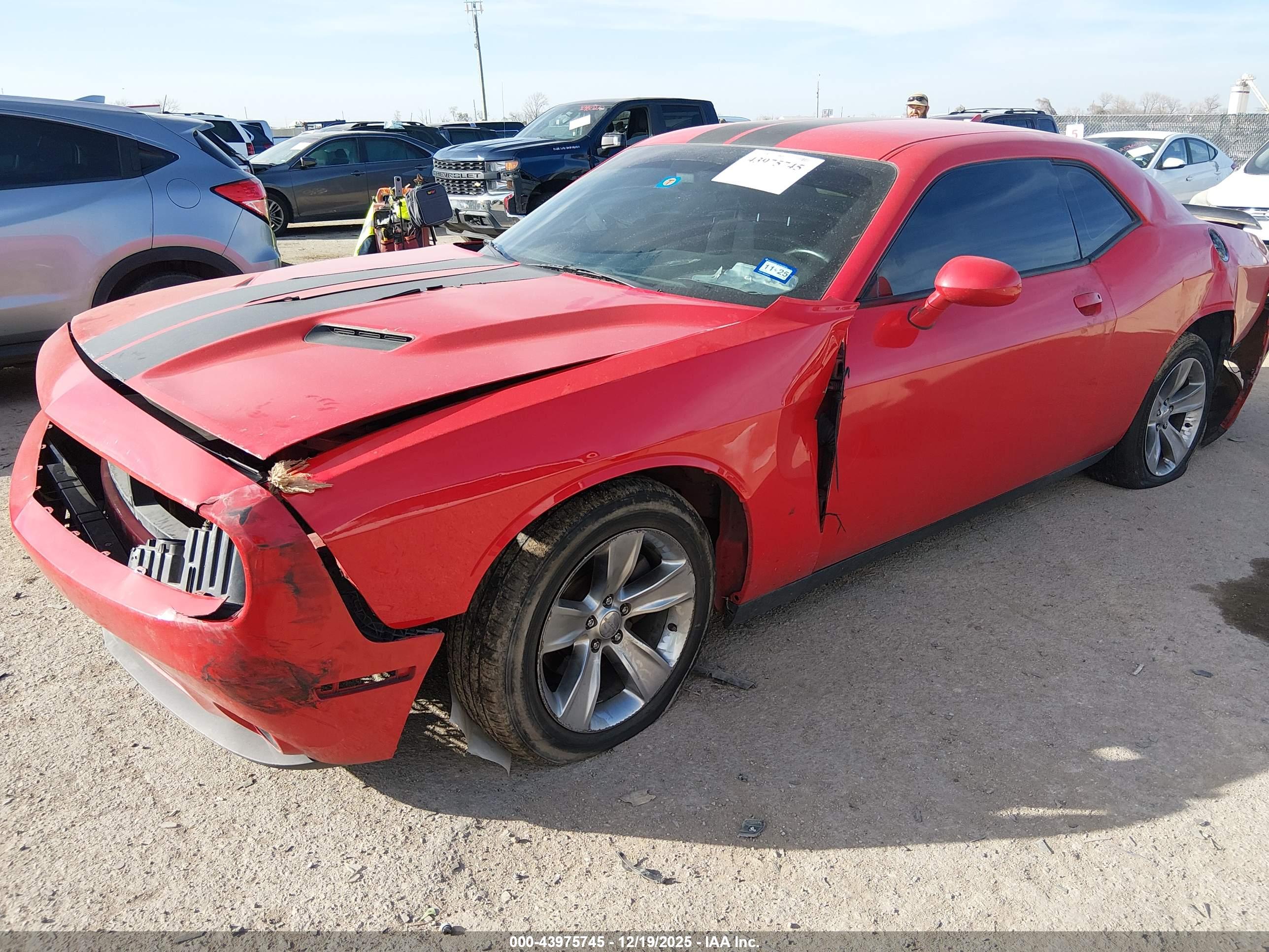 DODGE CHALLENGER image 2