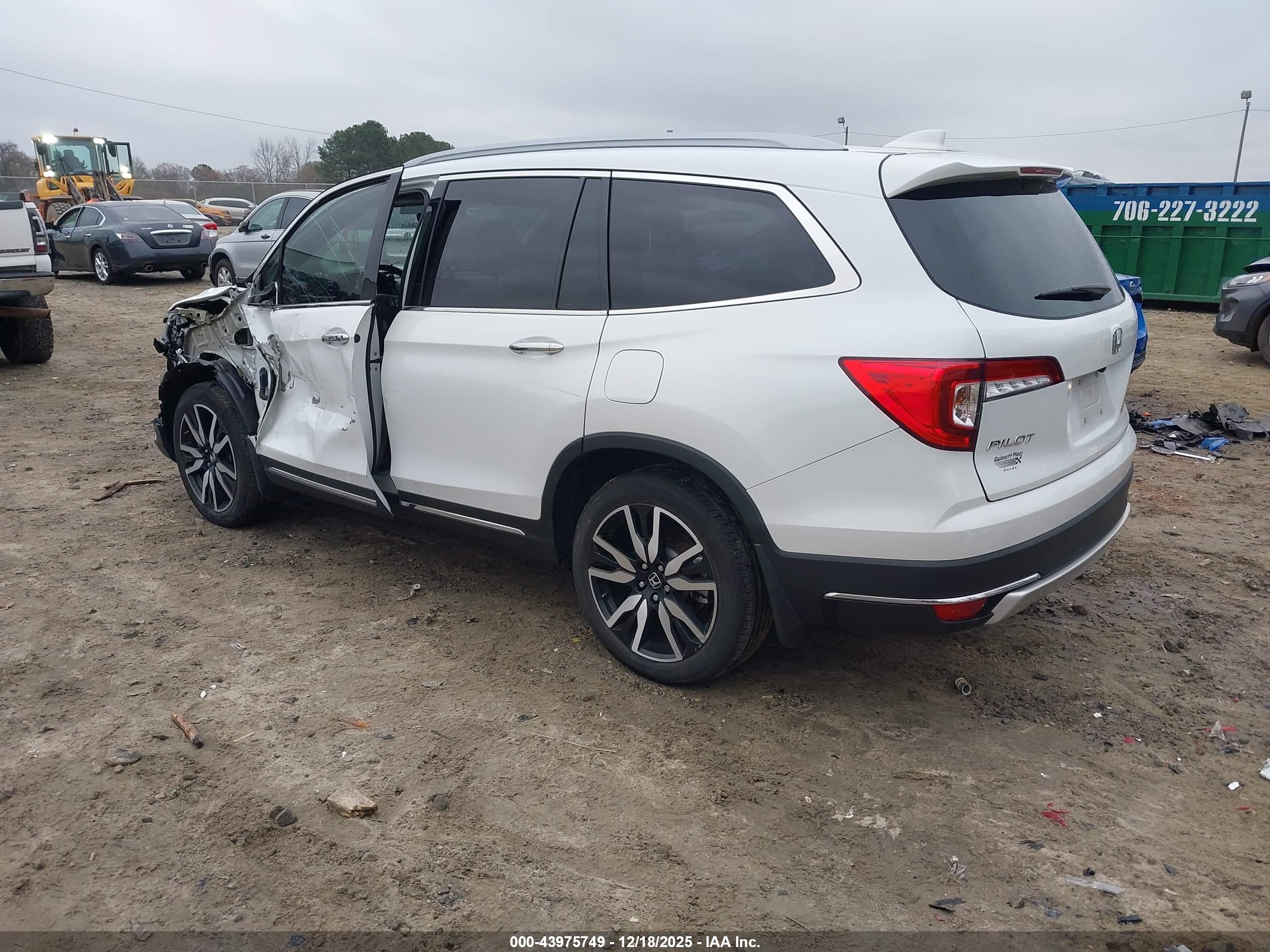 HONDA PILOT image 3