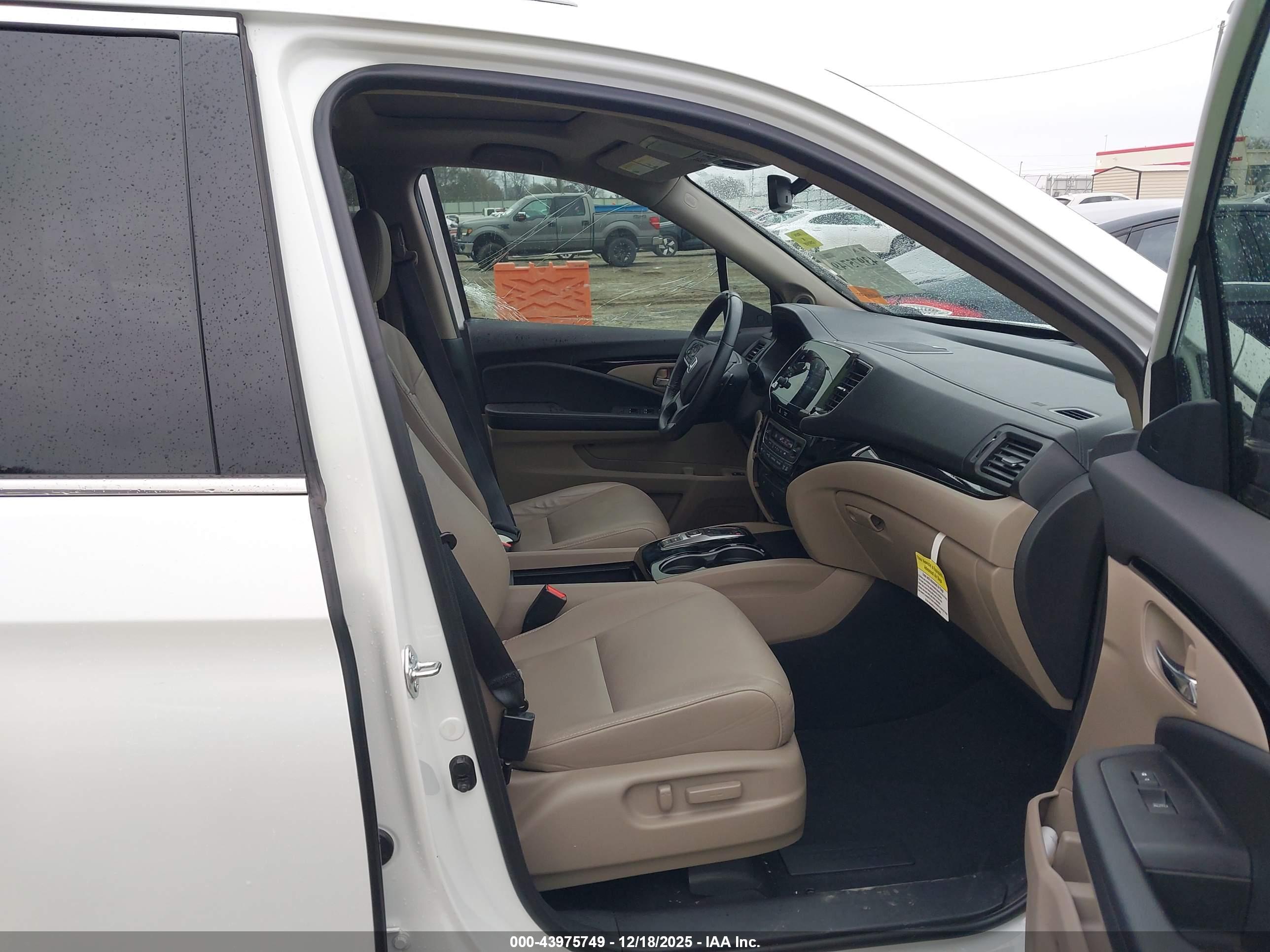 HONDA PILOT image 5