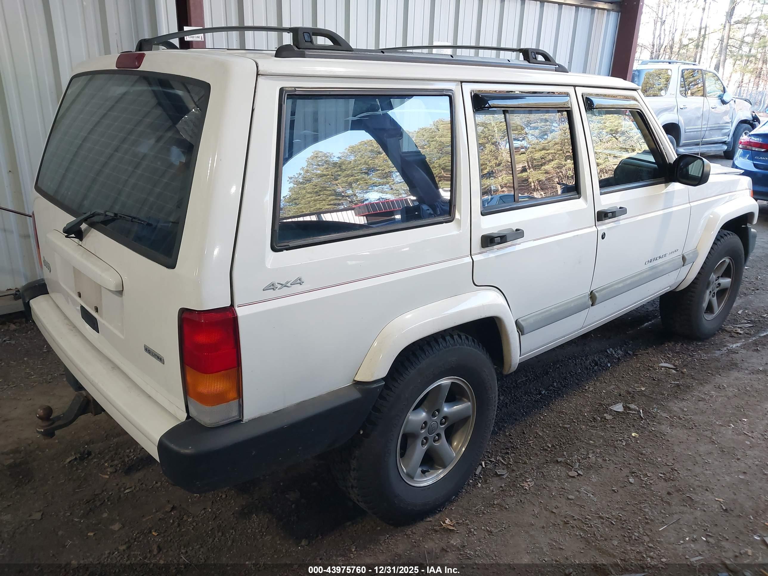 JEEP CHEROKEE image 4