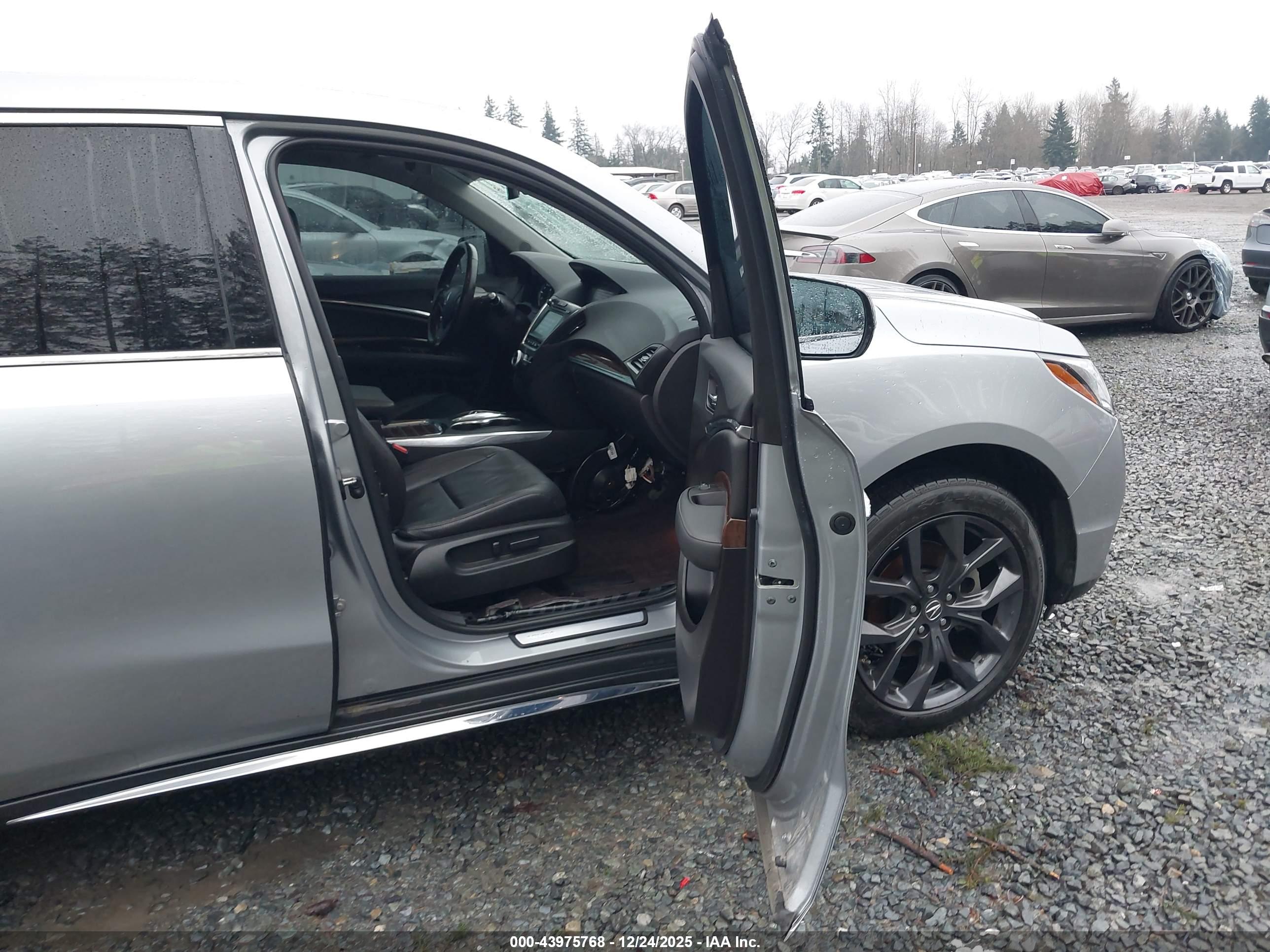 ACURA MDX image 5