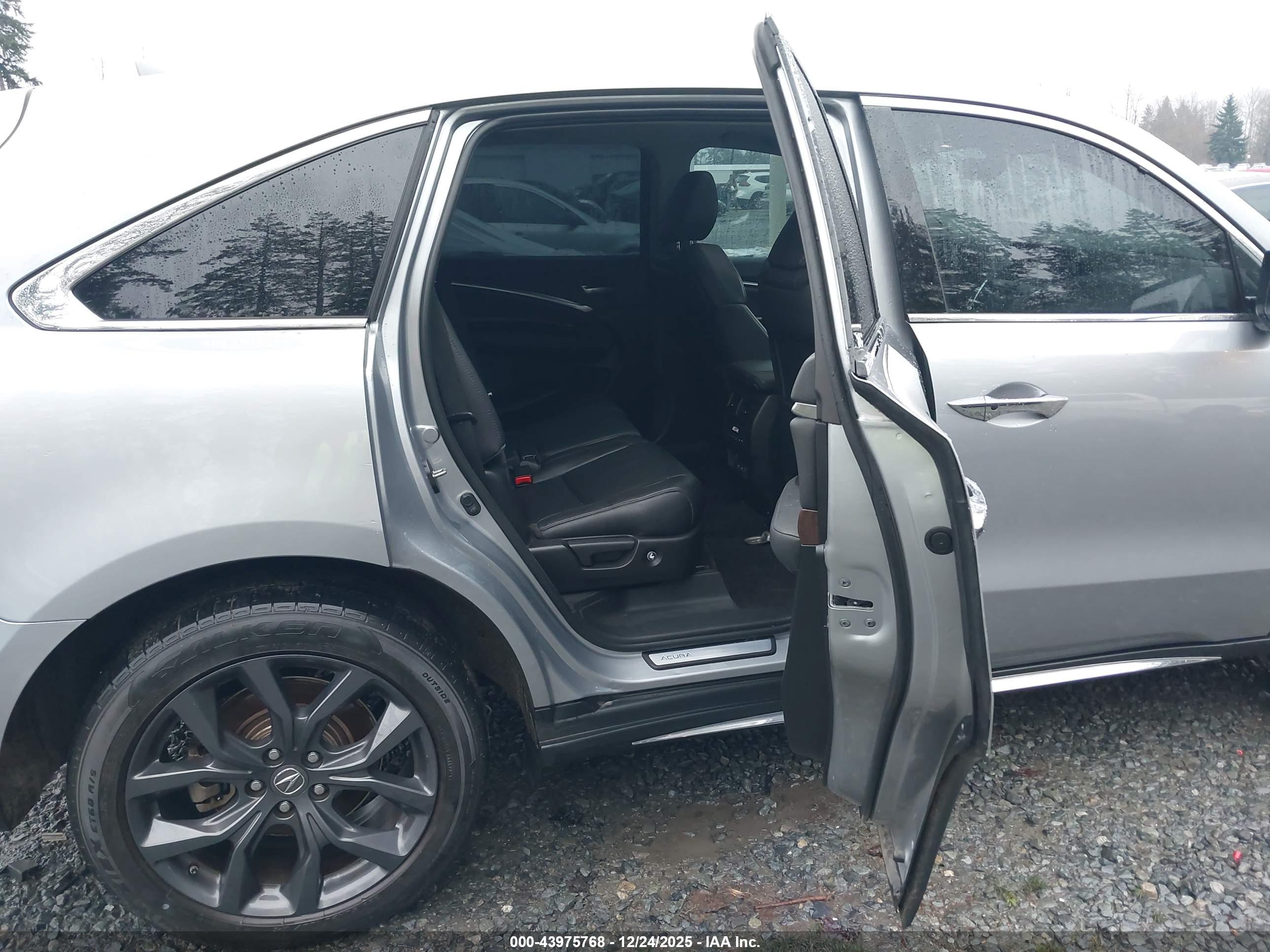 ACURA MDX image 8