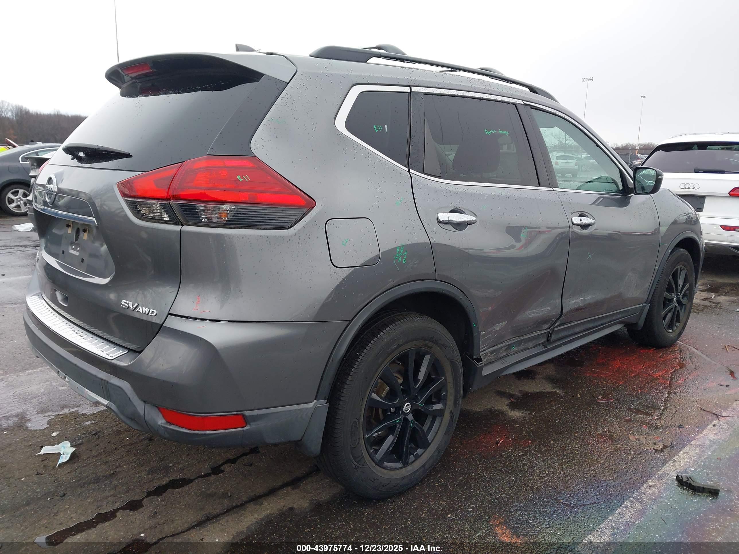 NISSAN ROGUE image 4