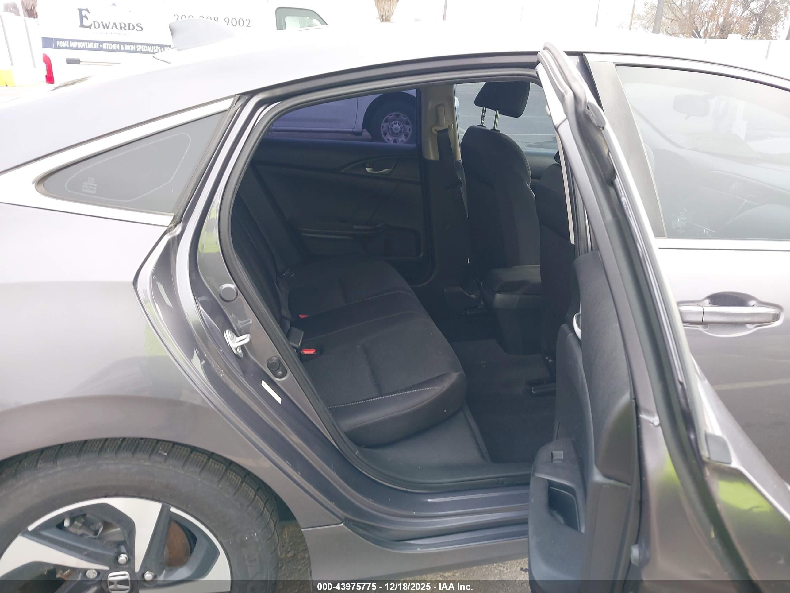 HONDA INSIGHT image 8