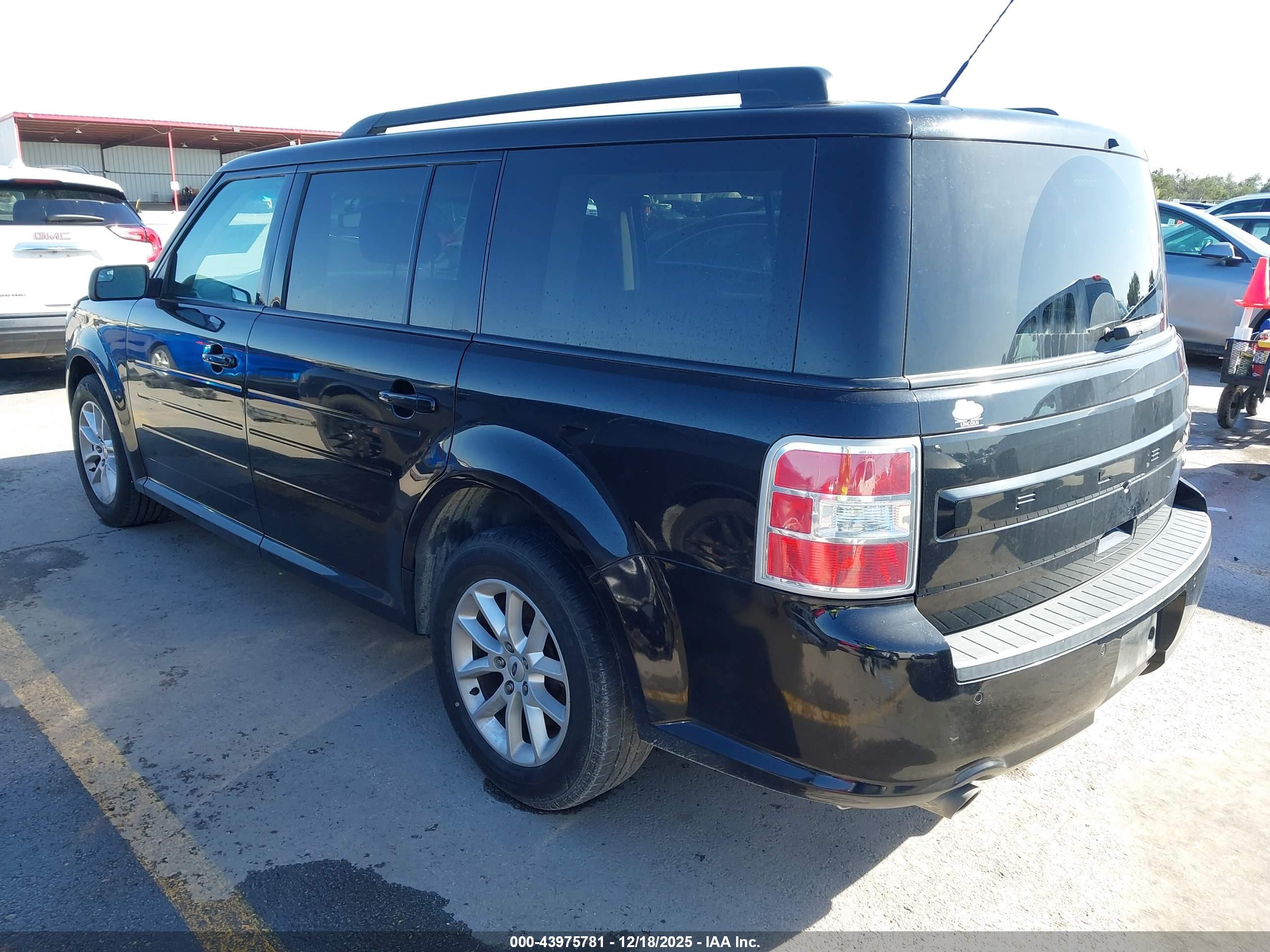 FORD FLEX image 3