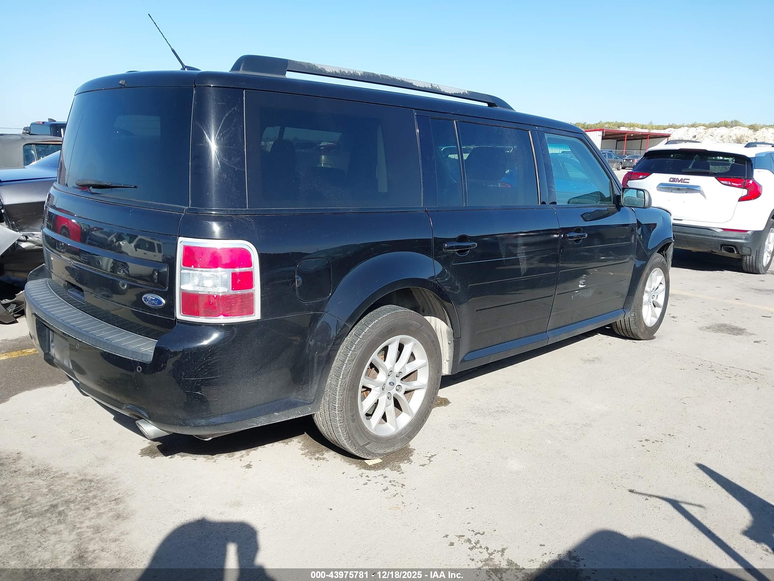 FORD FLEX image 4