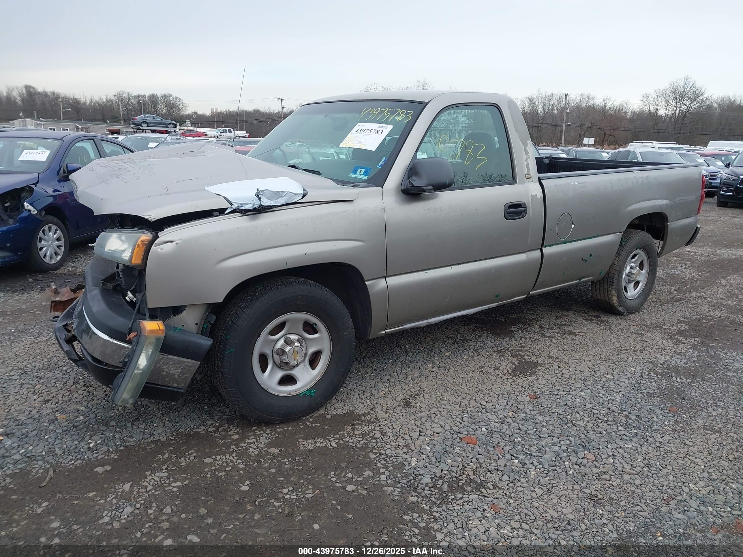 CHEVROLET SILVERADO image 2