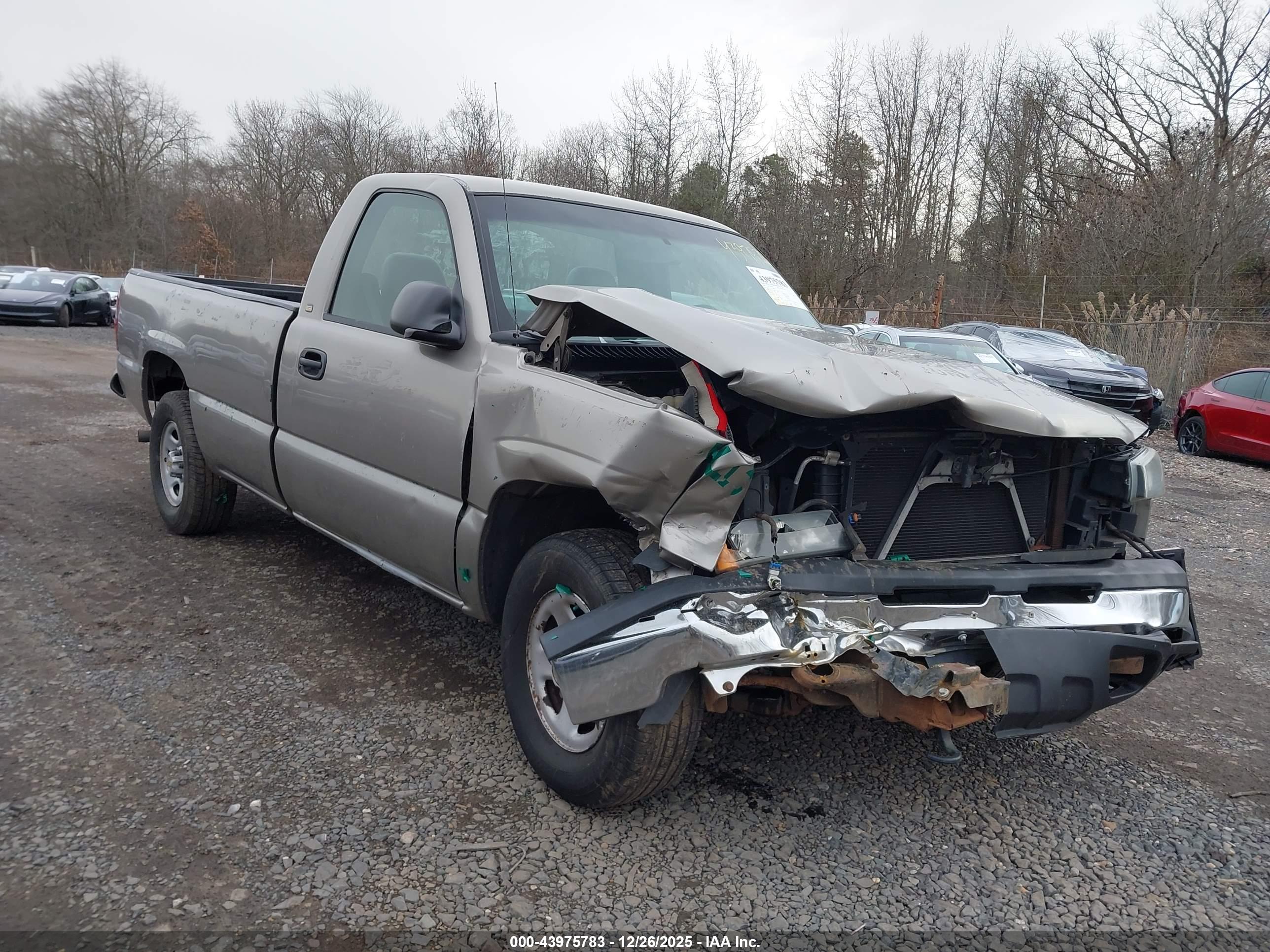 CHEVROLET SILVERADO image 6