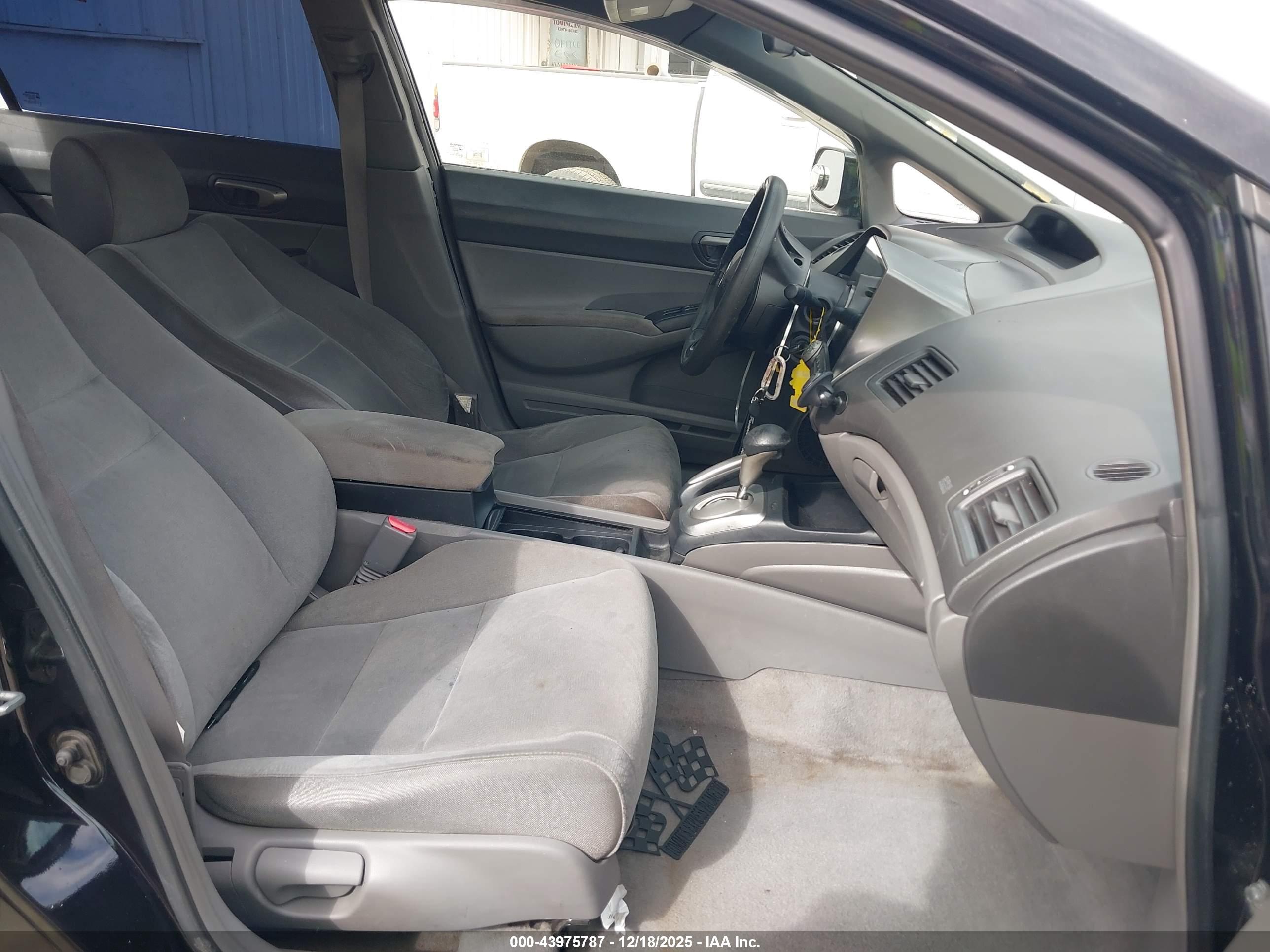 HONDA CIVIC image 5