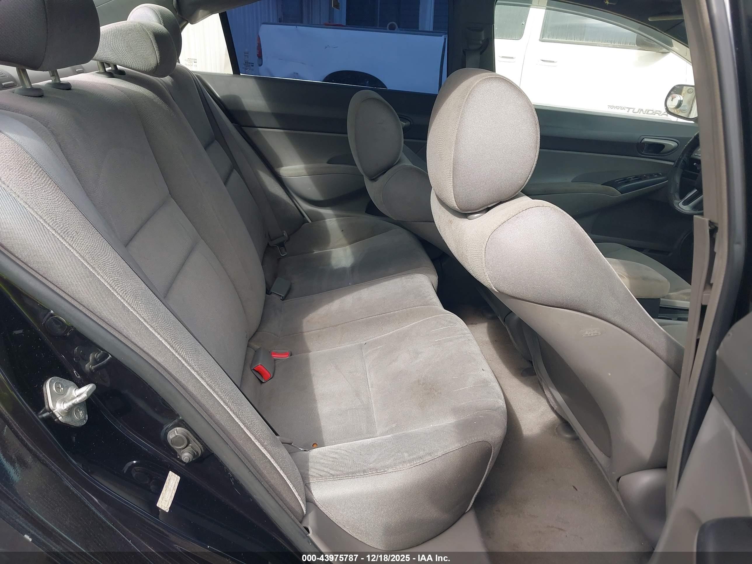 HONDA CIVIC image 8