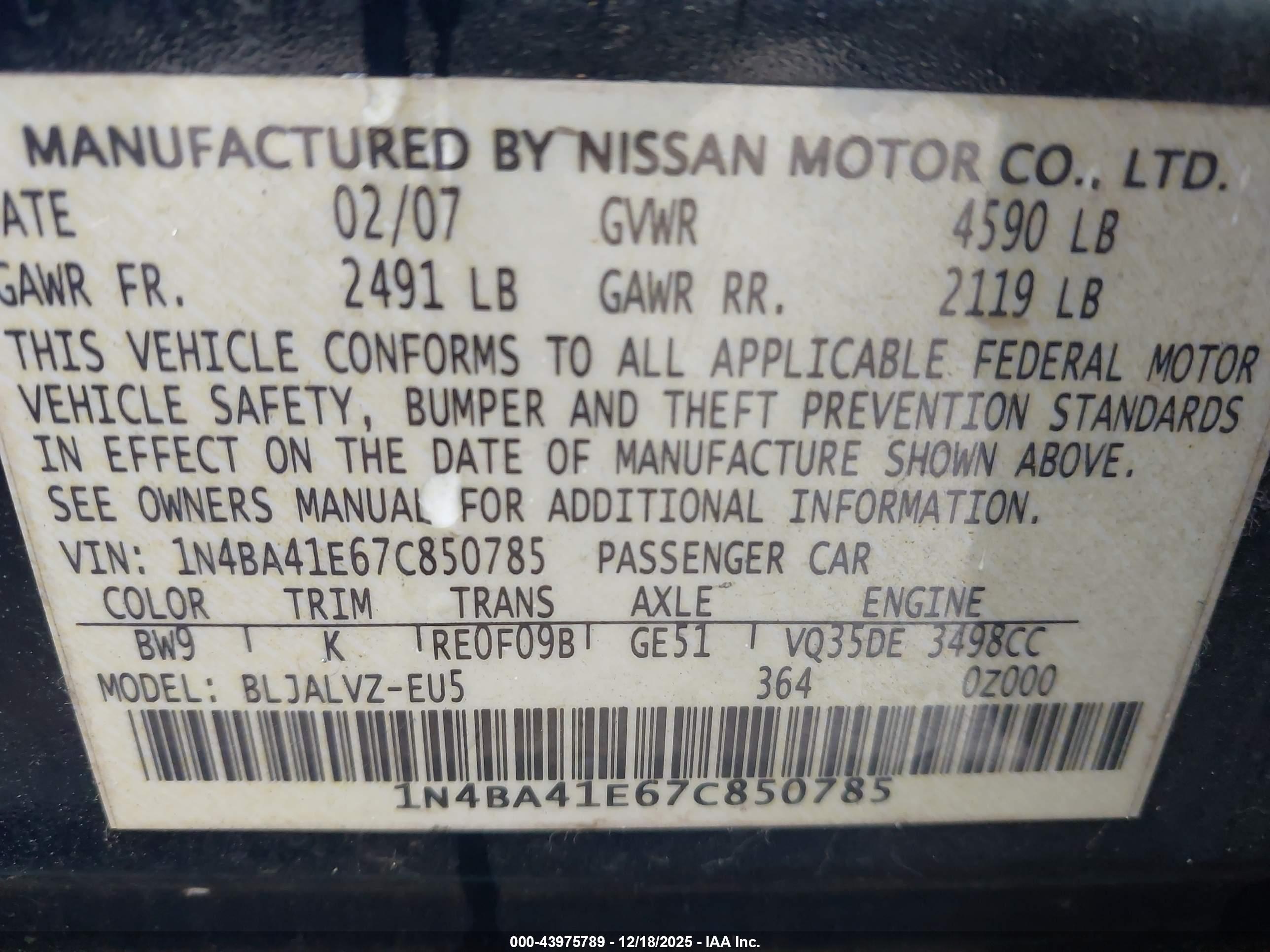 NISSAN MAXIMA image 9