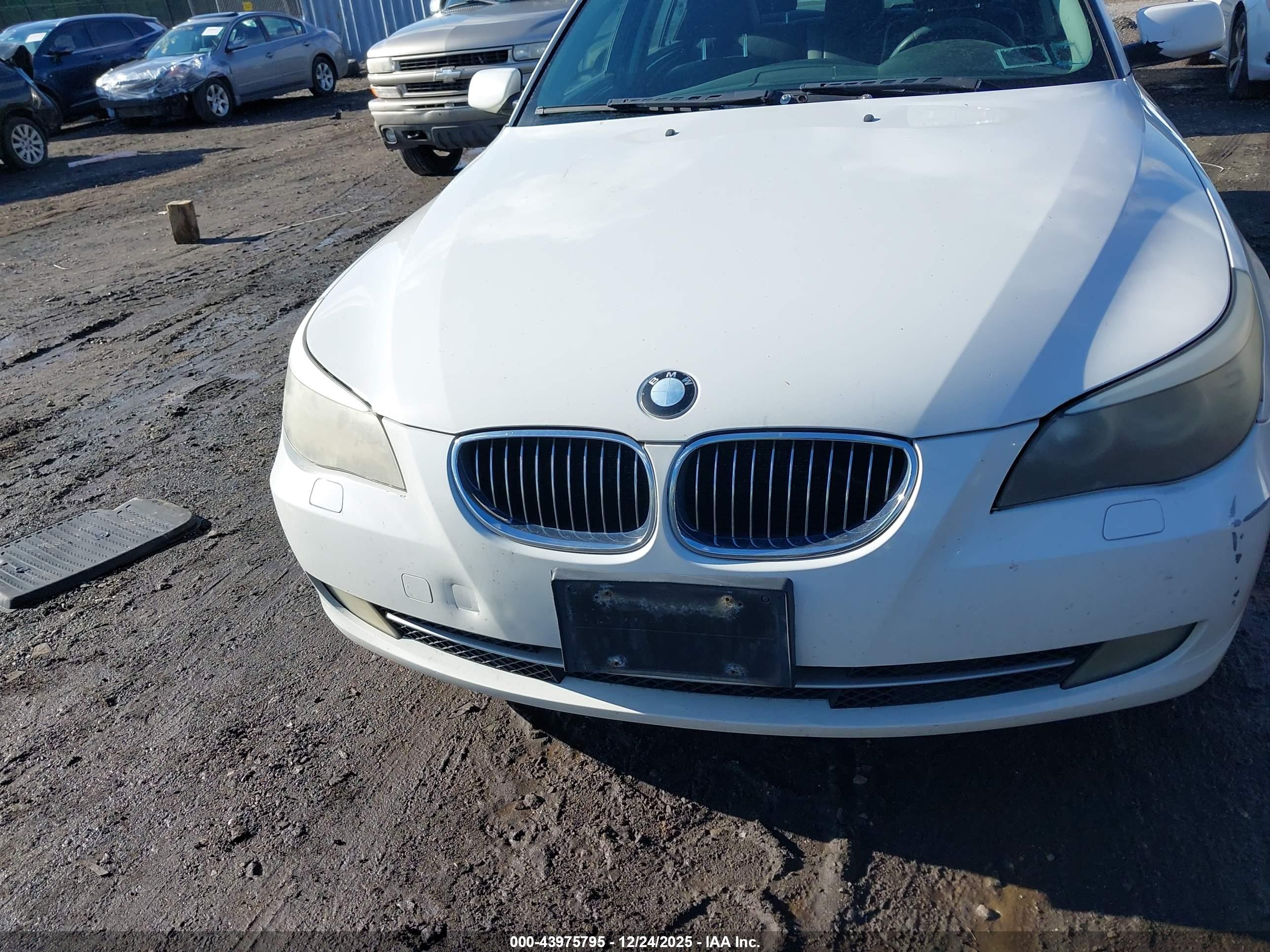 BMW 528I image 6