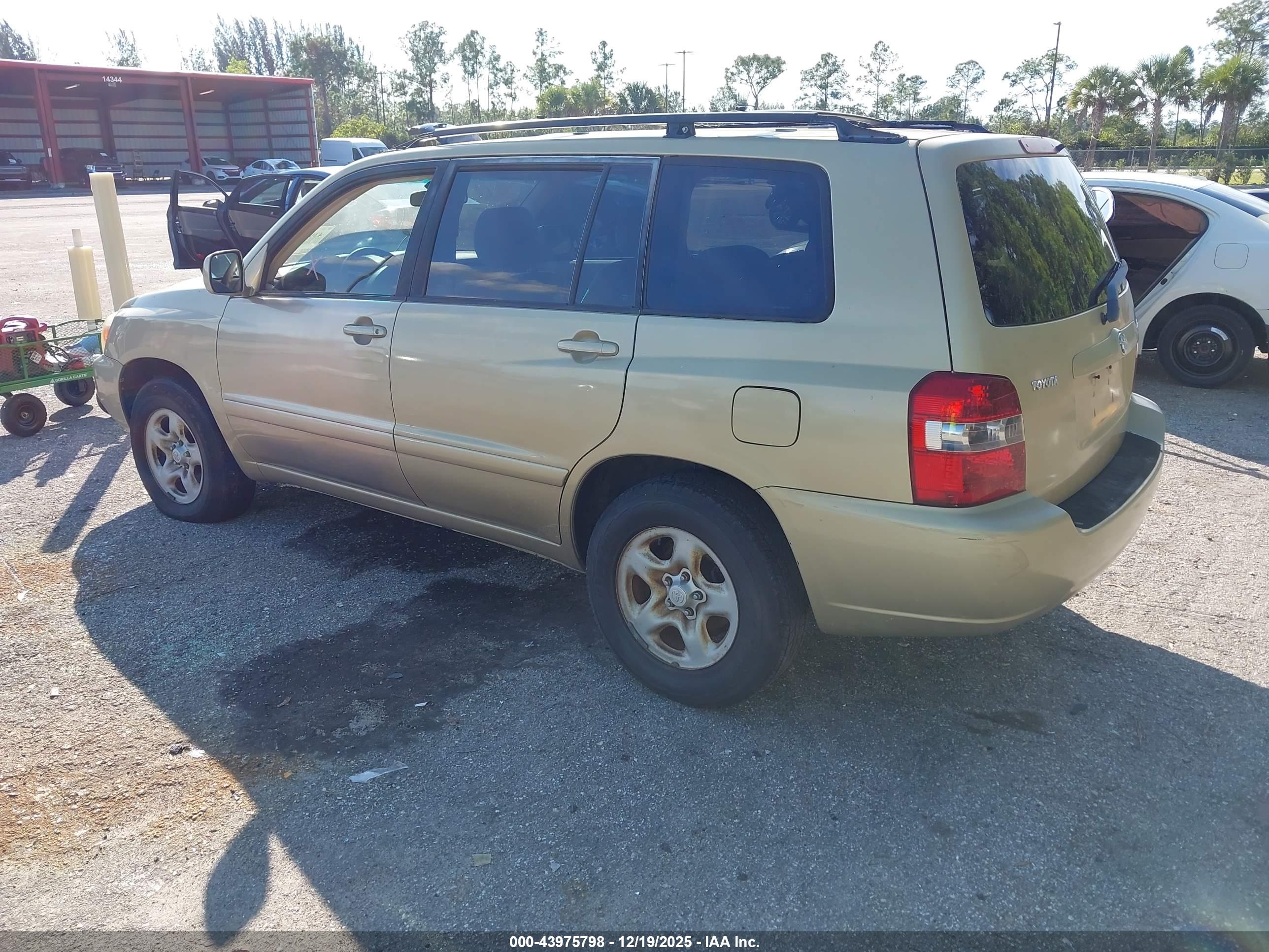 TOYOTA HIGHLANDER image 3