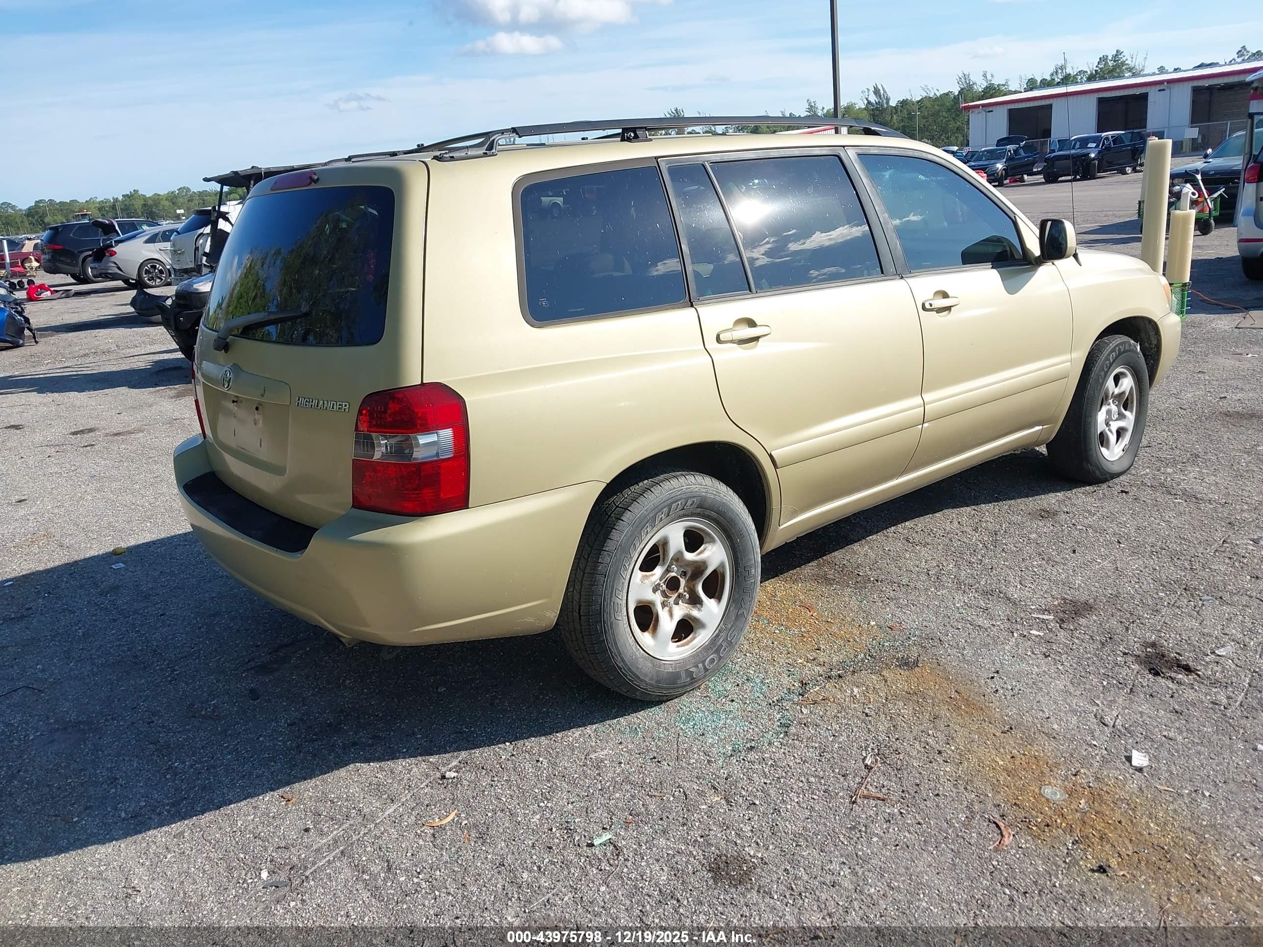 TOYOTA HIGHLANDER image 4