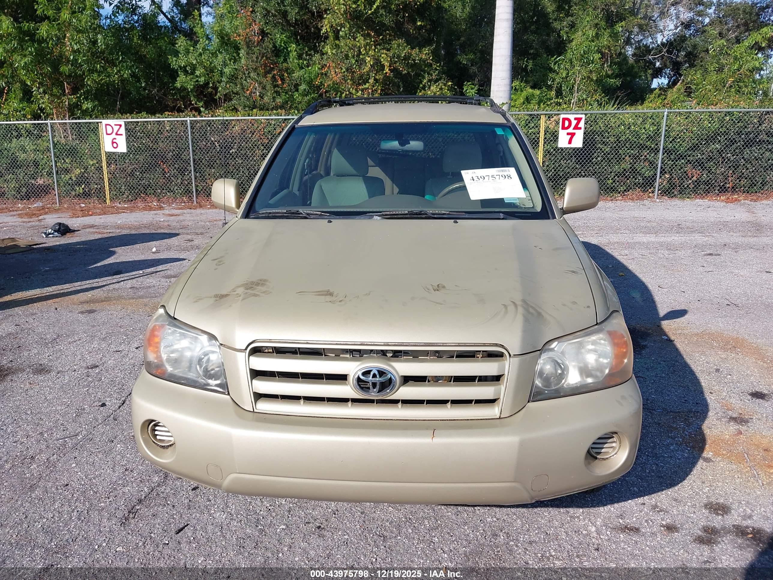 TOYOTA HIGHLANDER image 6