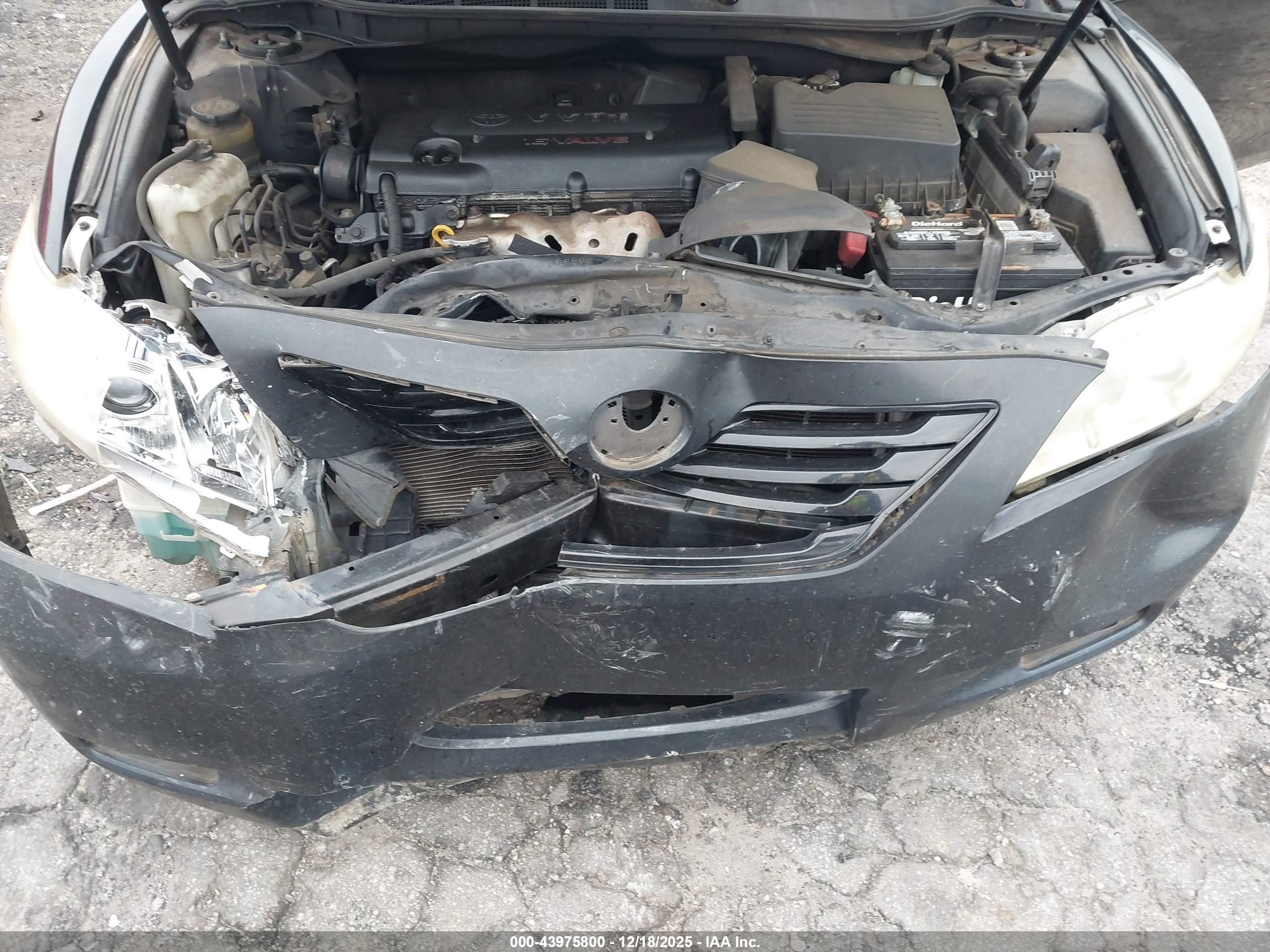 TOYOTA CAMRY image 10
