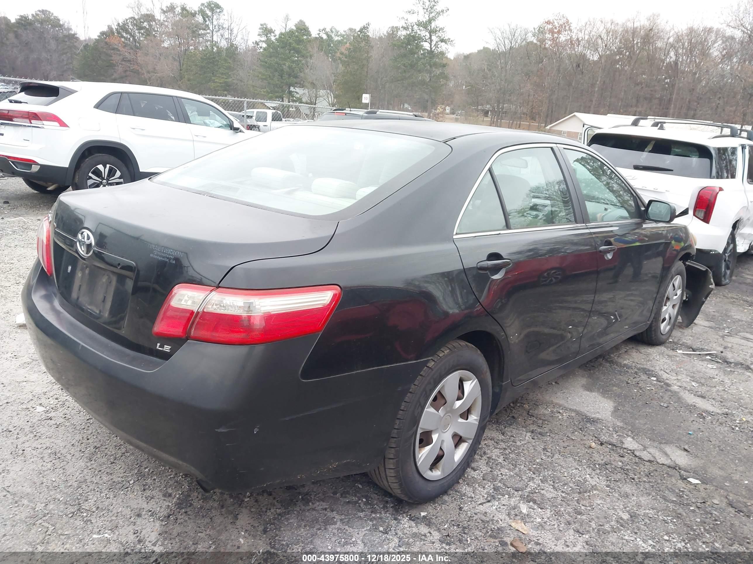 TOYOTA CAMRY image 4