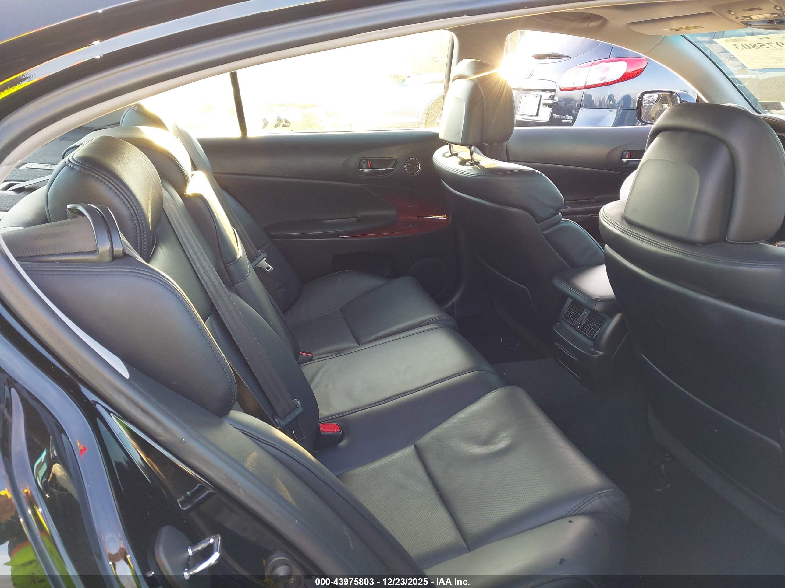 LEXUS GS image 8