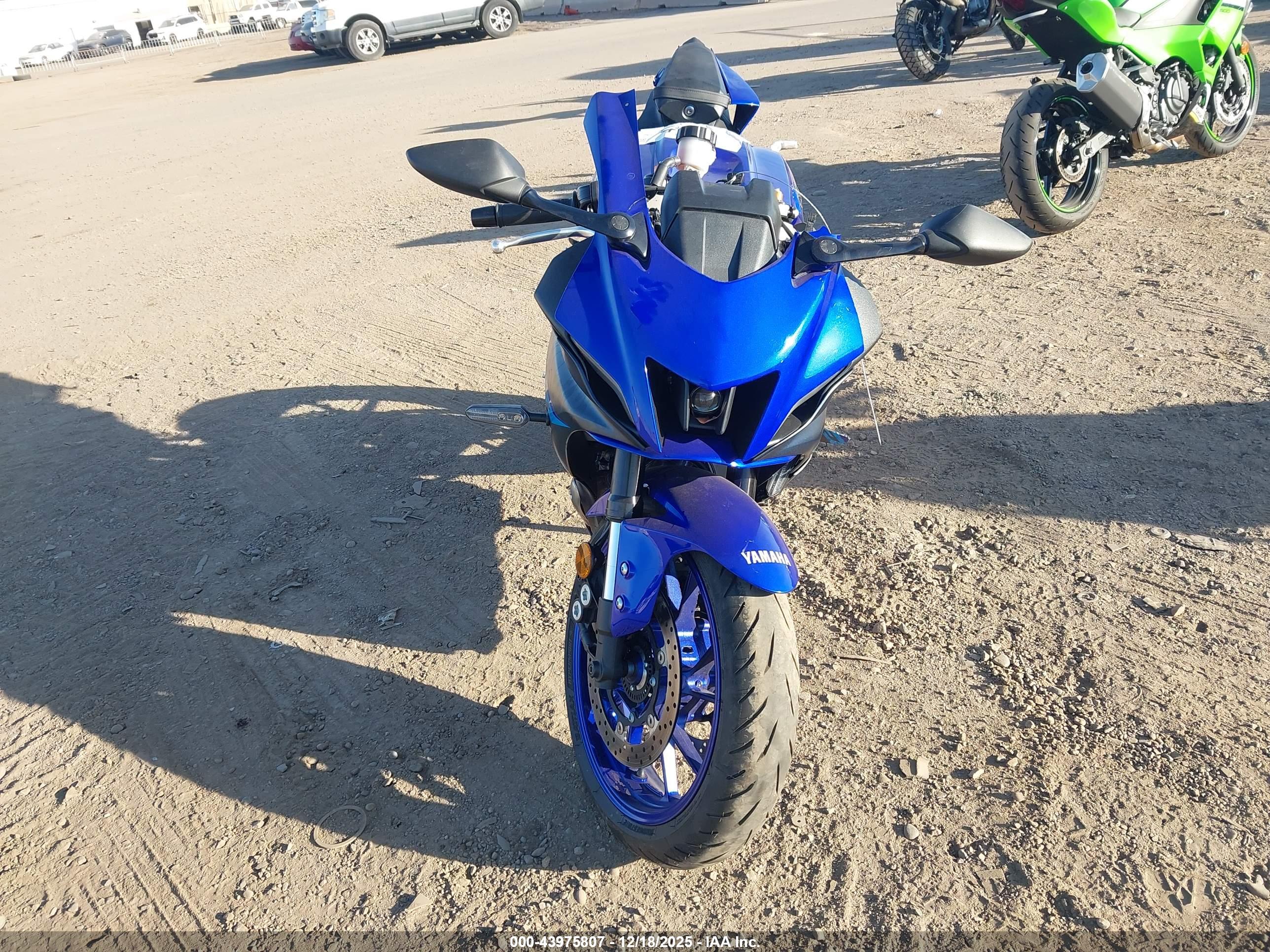 YAMAHA YZFR7 image 5