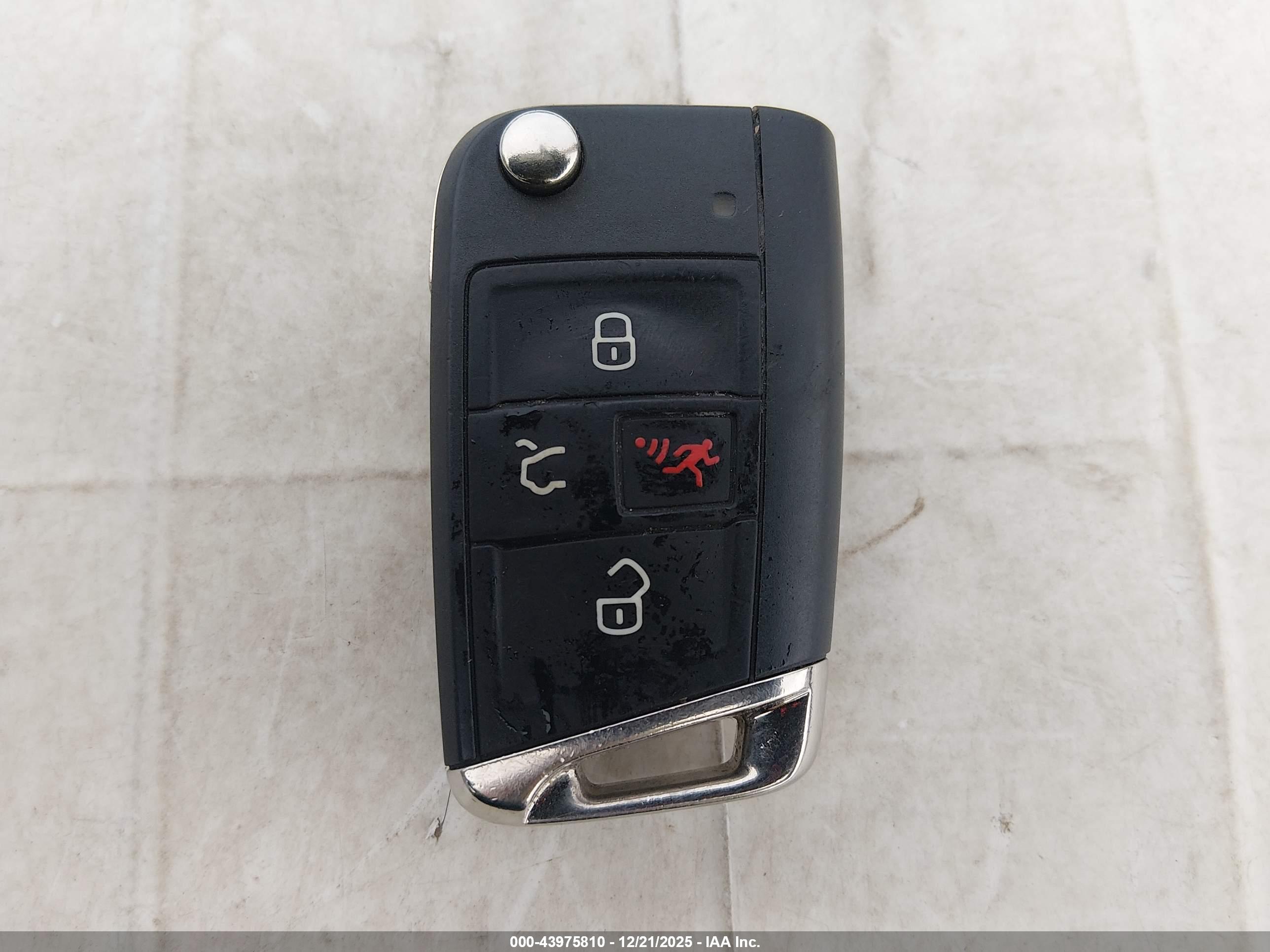 VOLKSWAGEN GOLF image 11