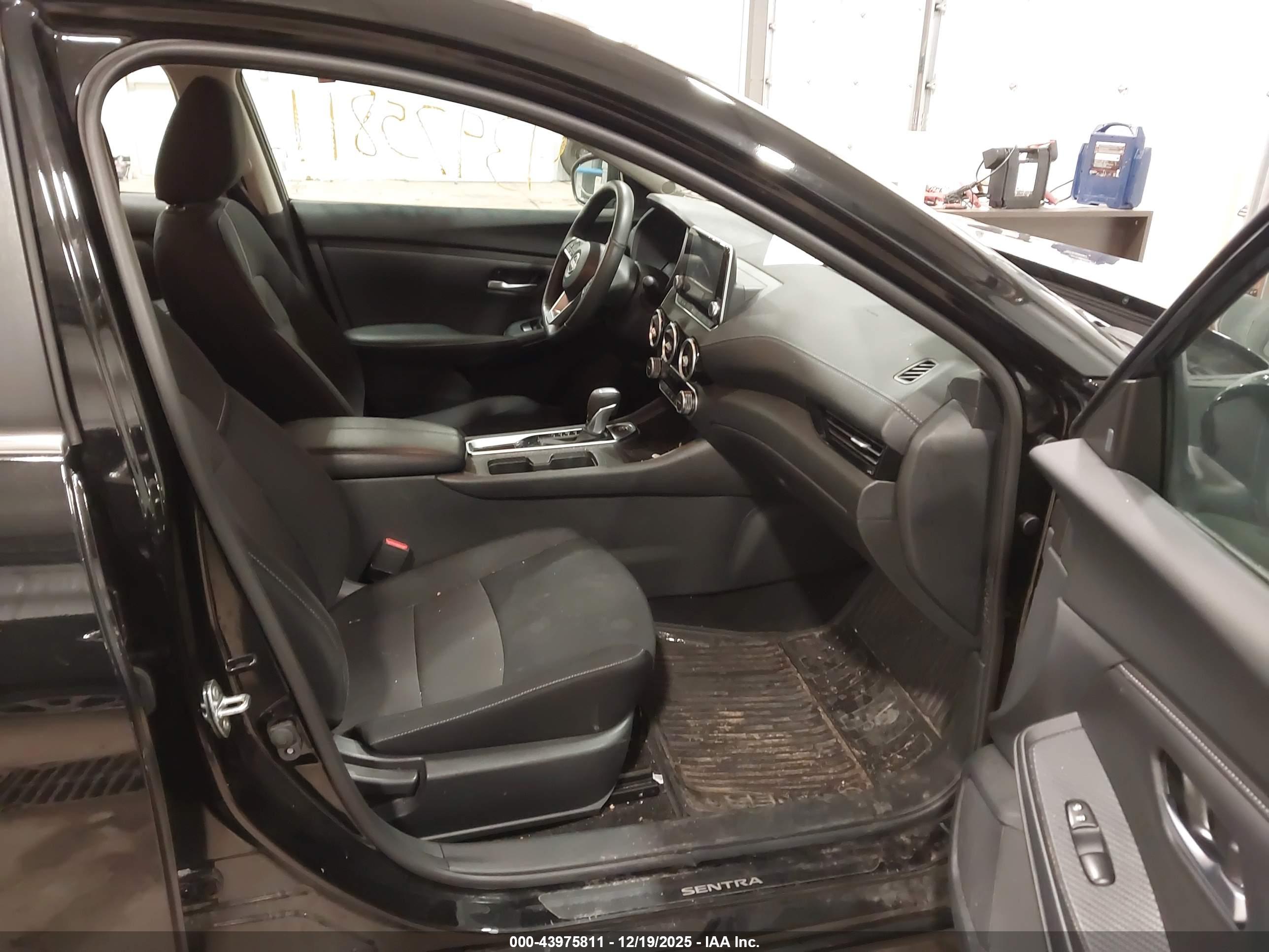 NISSAN SENTRA image 5