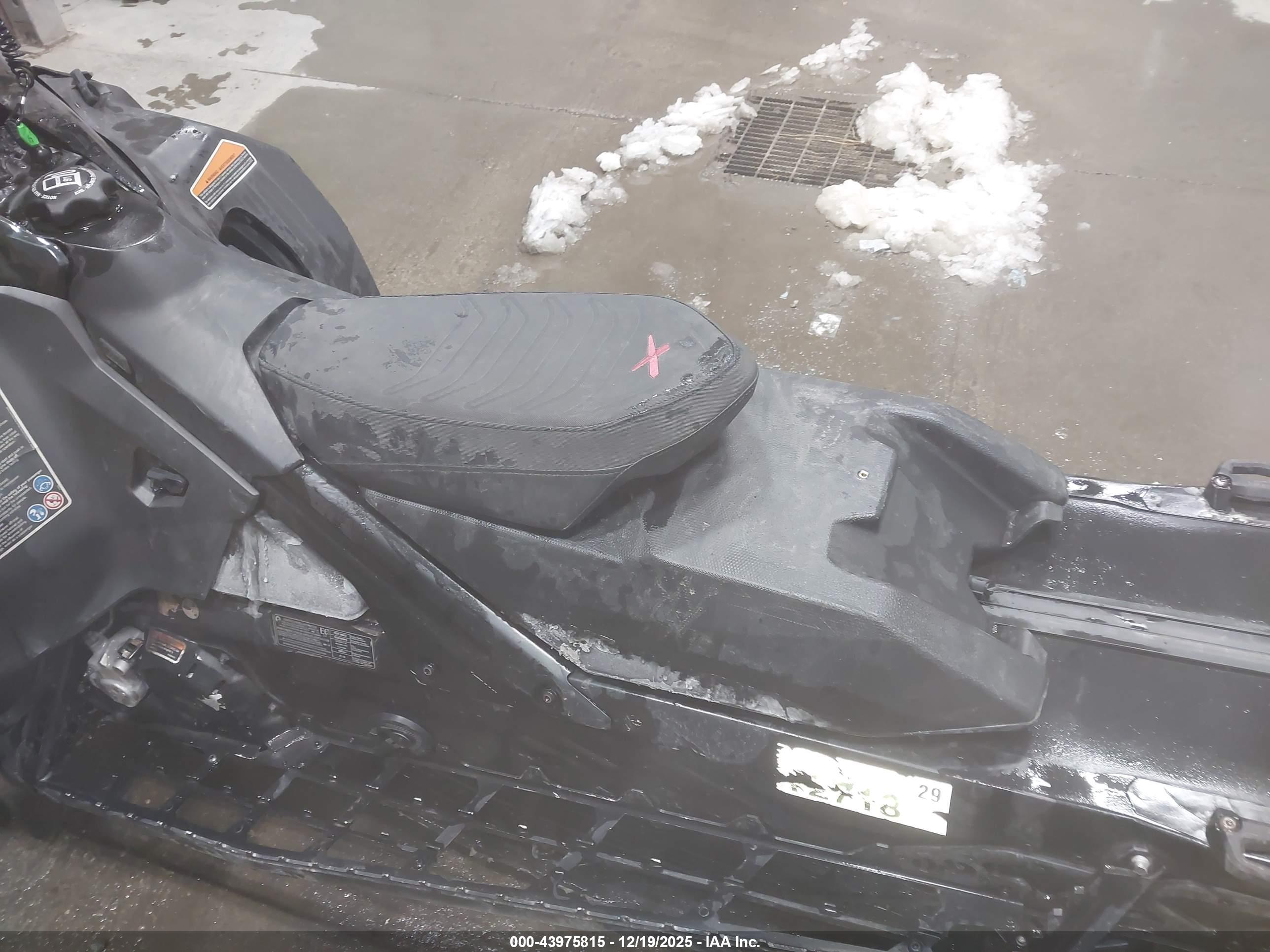 SKI-DOO SUMMIT image 8