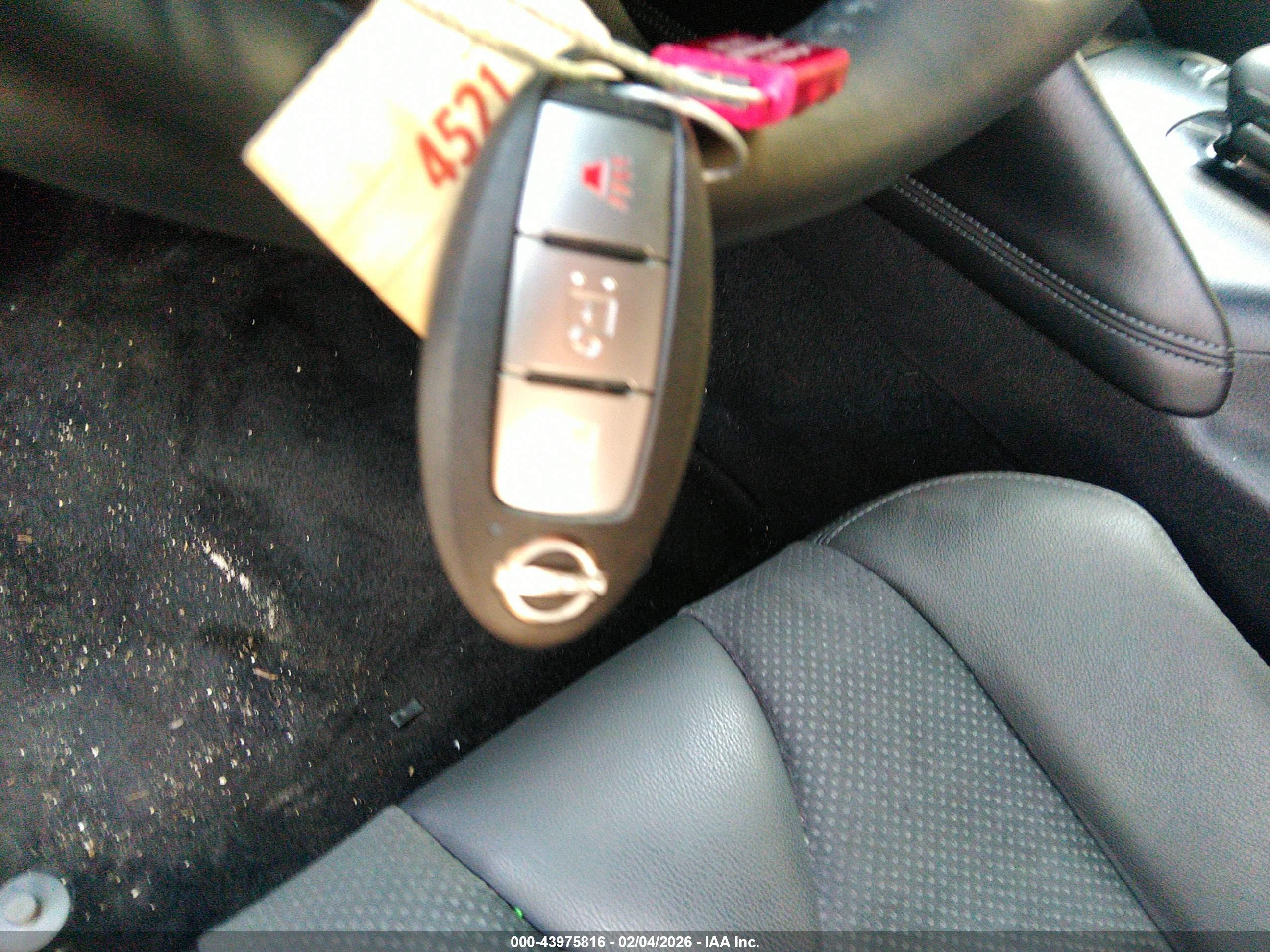 NISSAN Z image 11