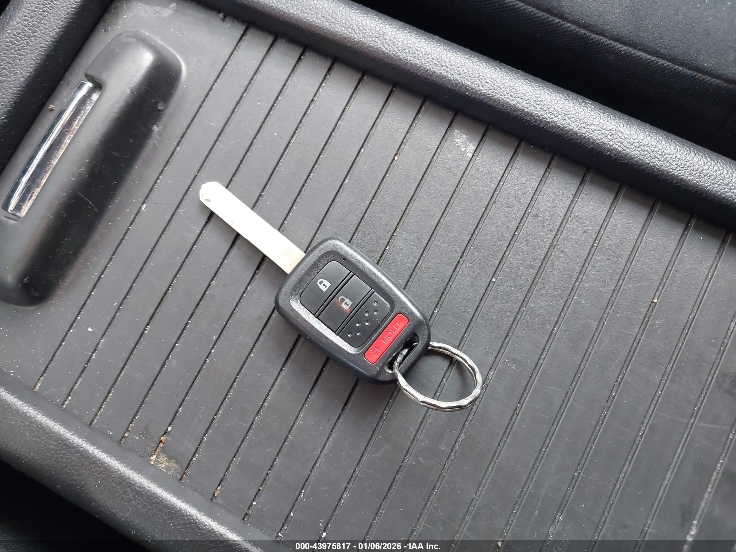 HONDA CR-V image 11